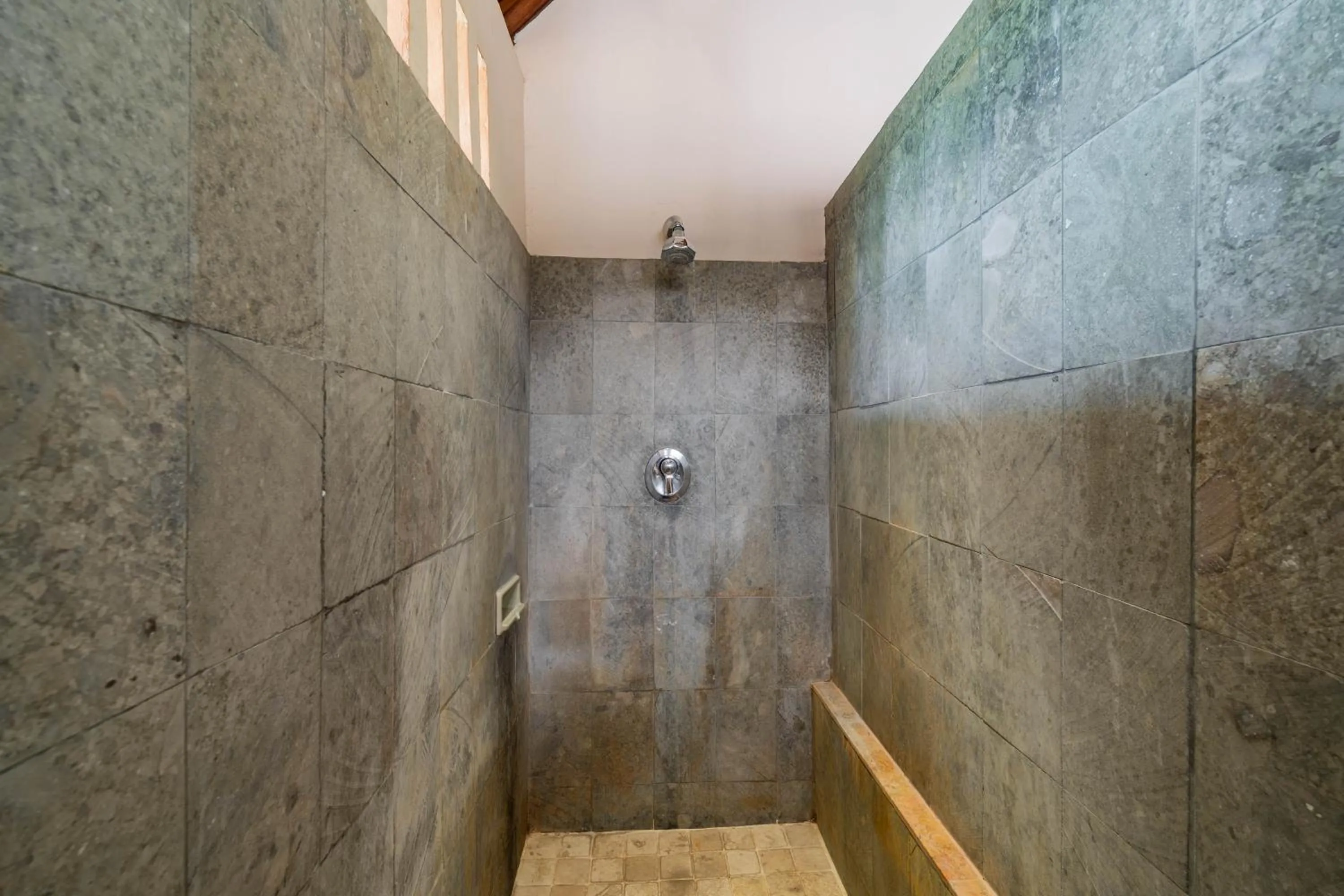 Shower in Honeymoon Guesthouse