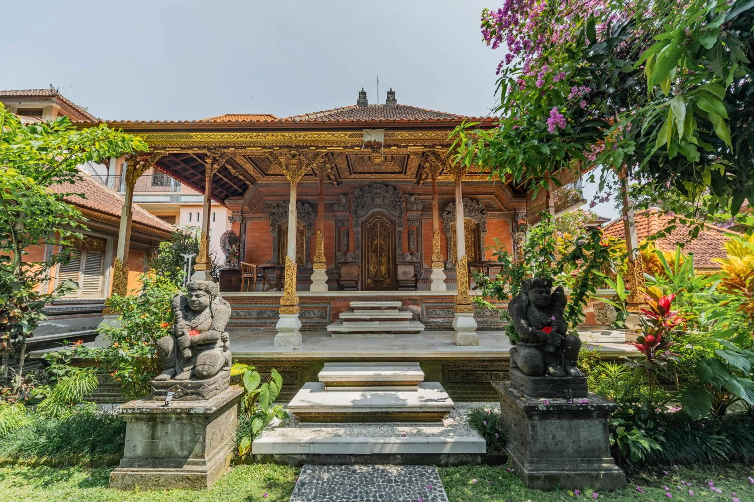 Patio in Honeymoon Guesthouse