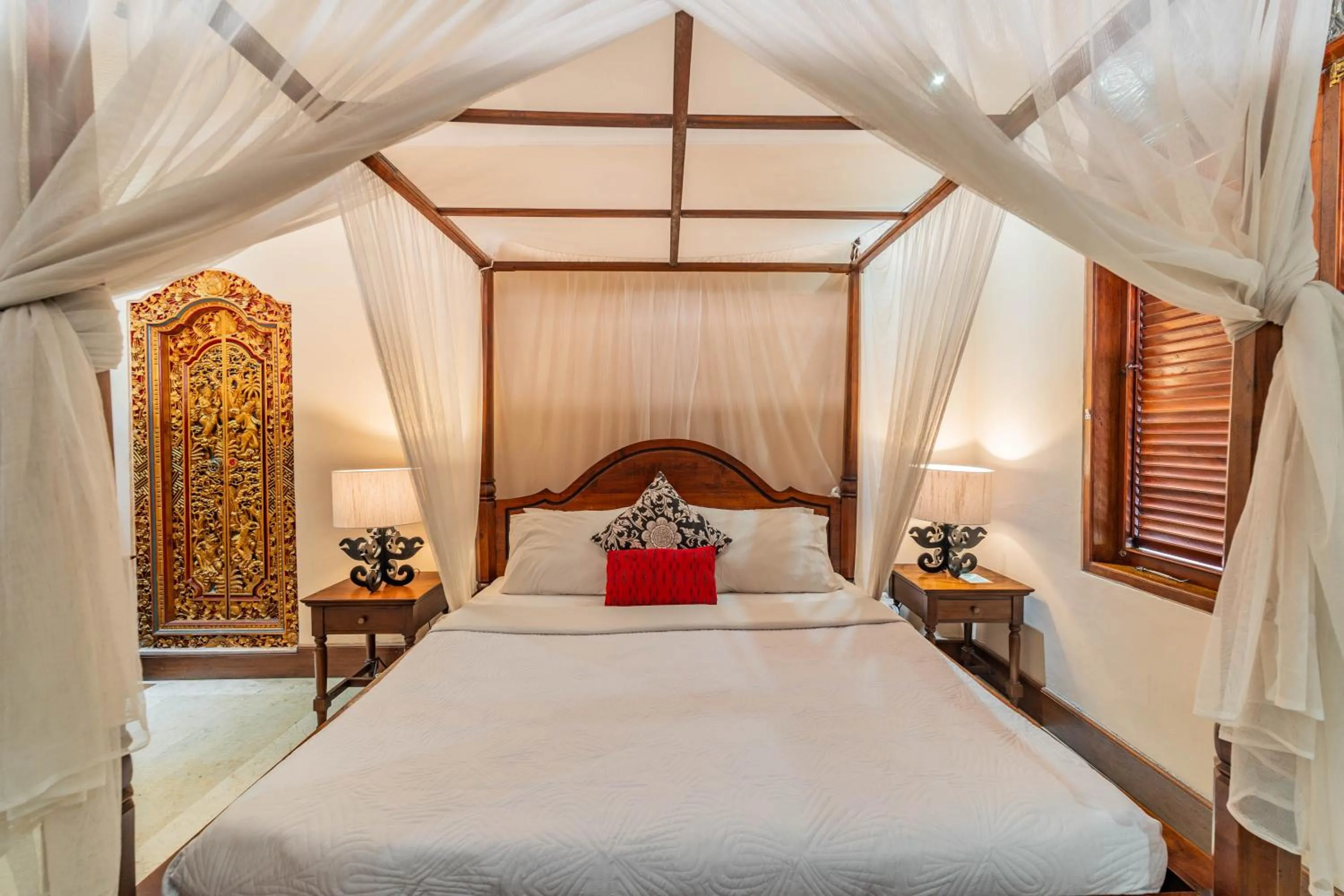 Bed in Honeymoon Guesthouse