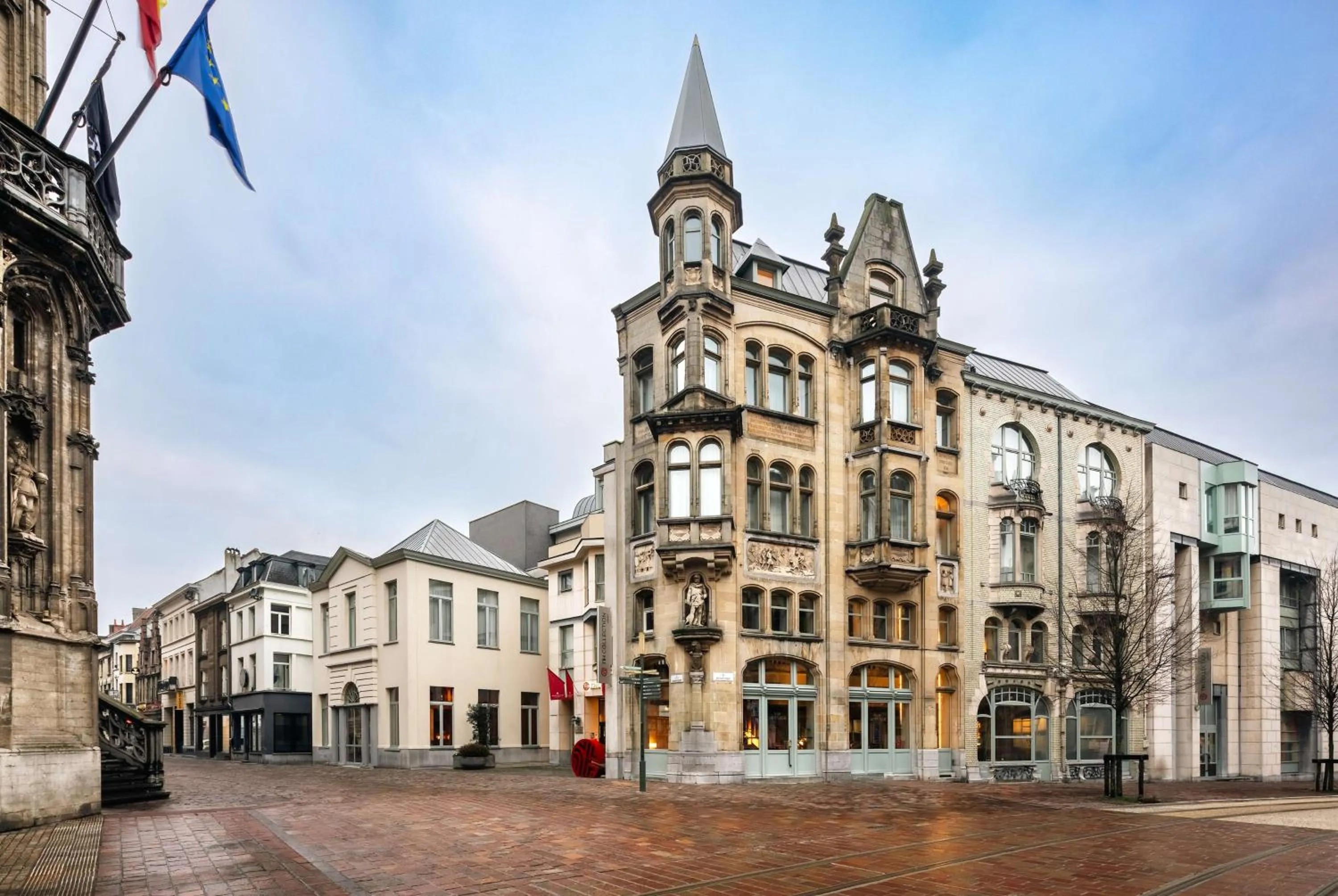 Property building in NH Collection Gent