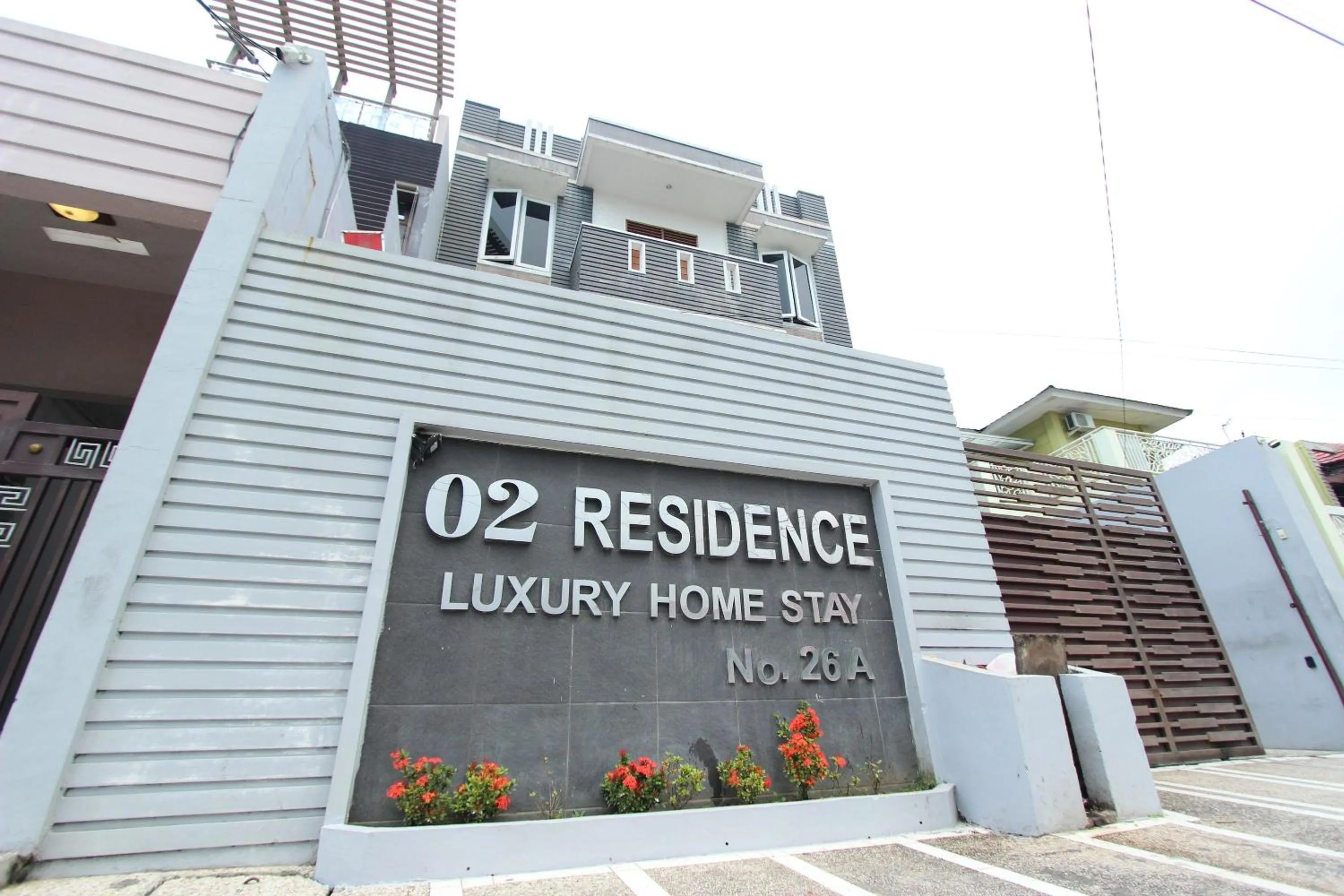 Facade/entrance in O2 Residence