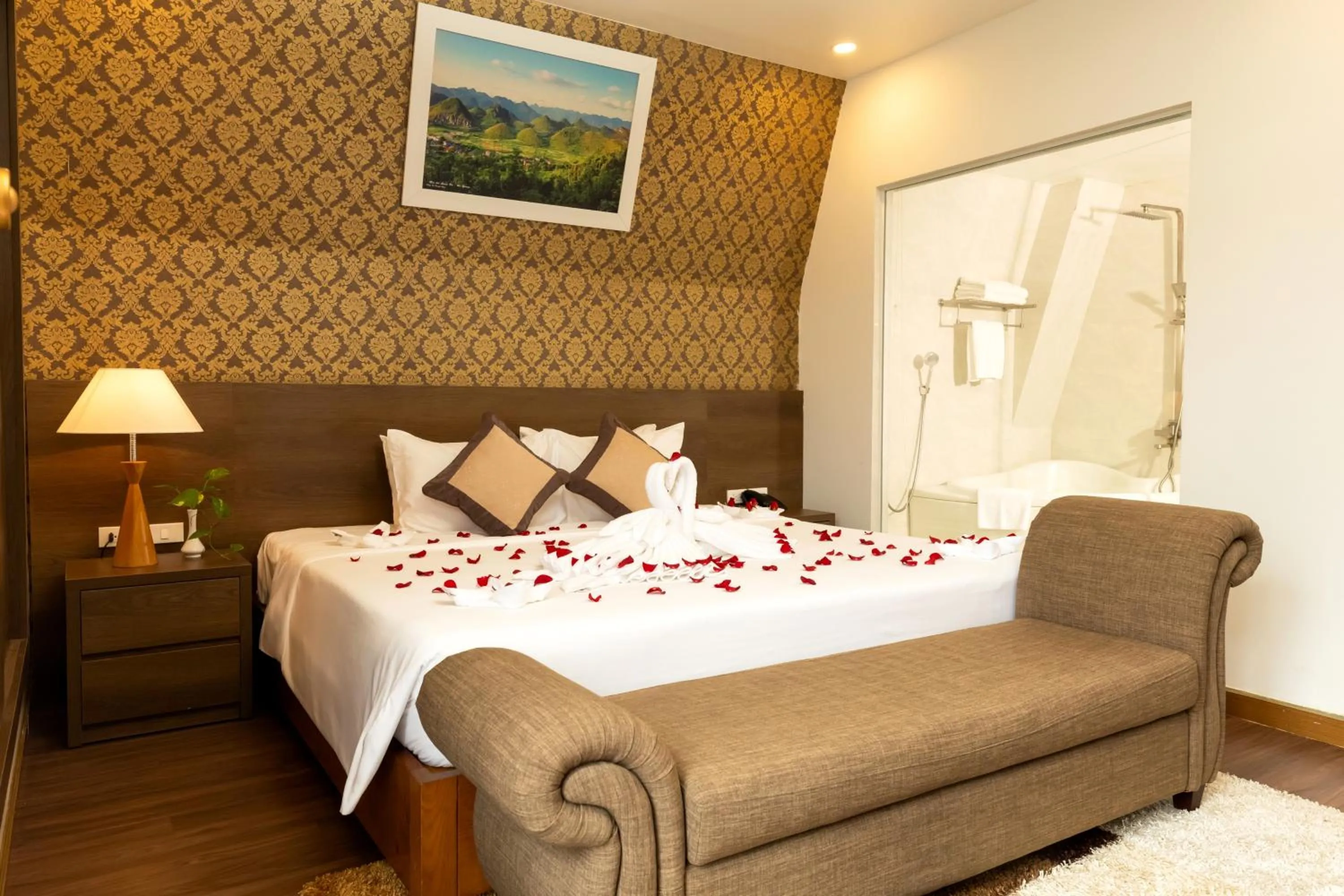 Bedroom, Bed in Luxor Boutique Hotel Phu Quoc