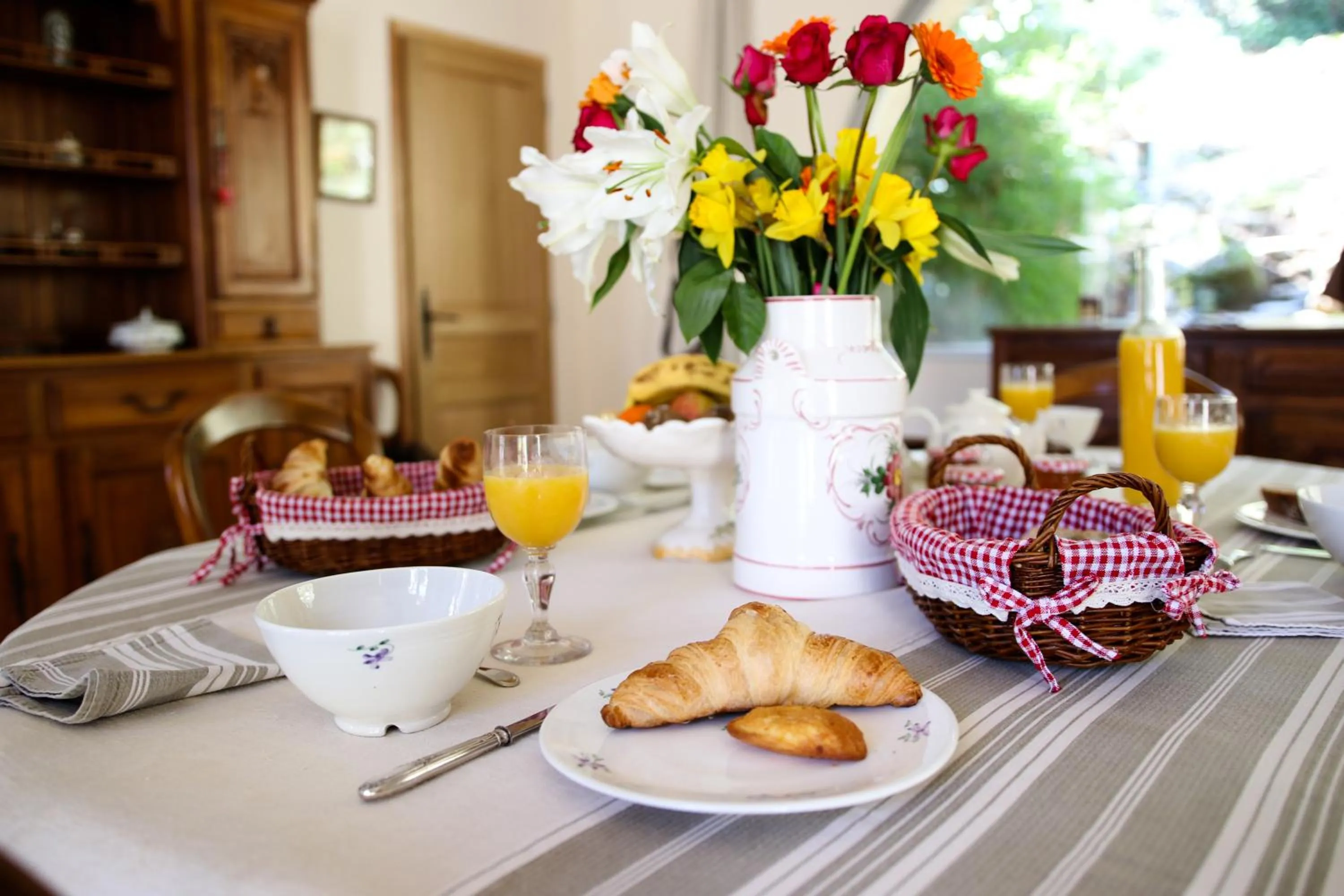 Continental breakfast in Le Mazet de Tourrettes