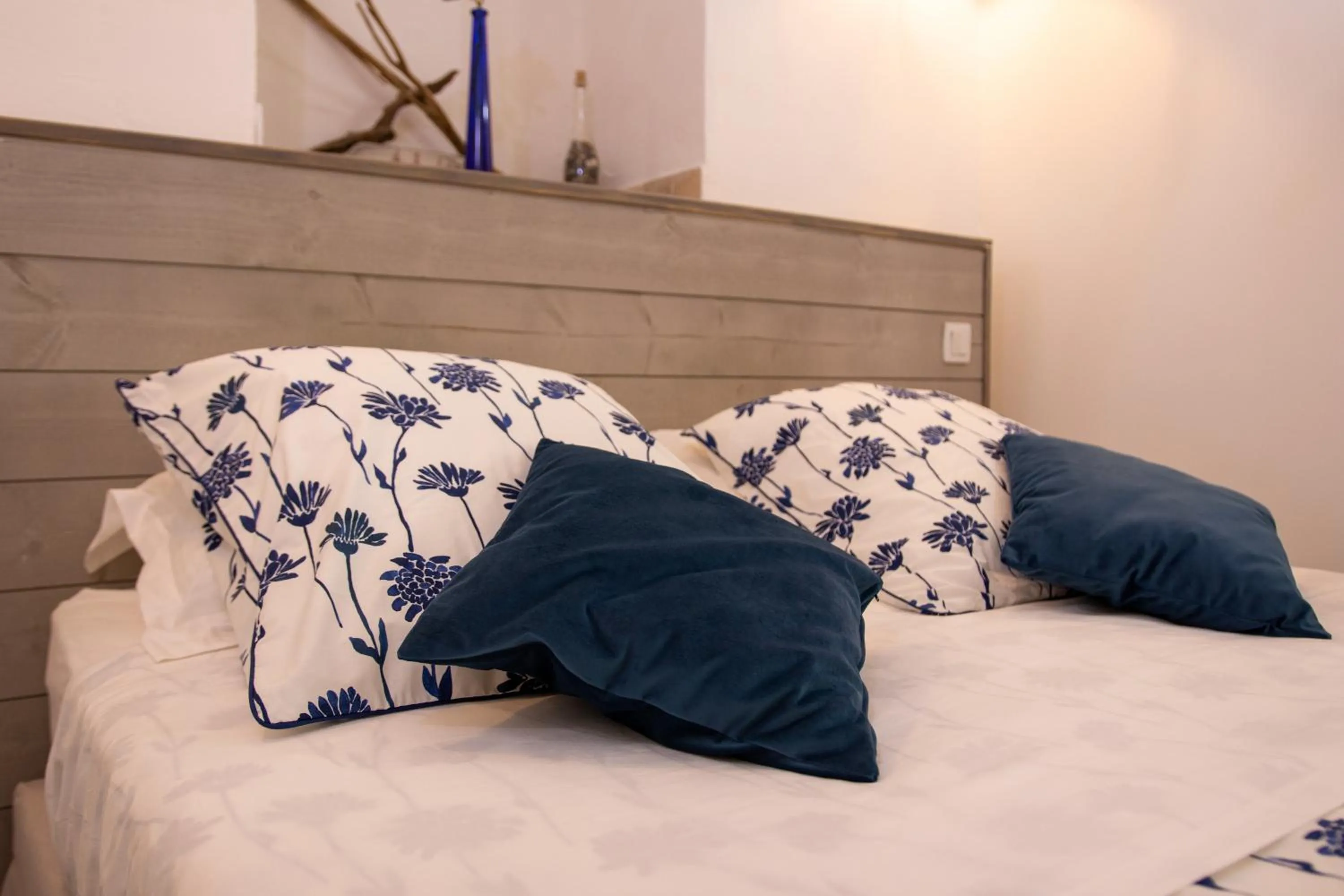 Decorative detail, Bed in Le Mazet de Tourrettes