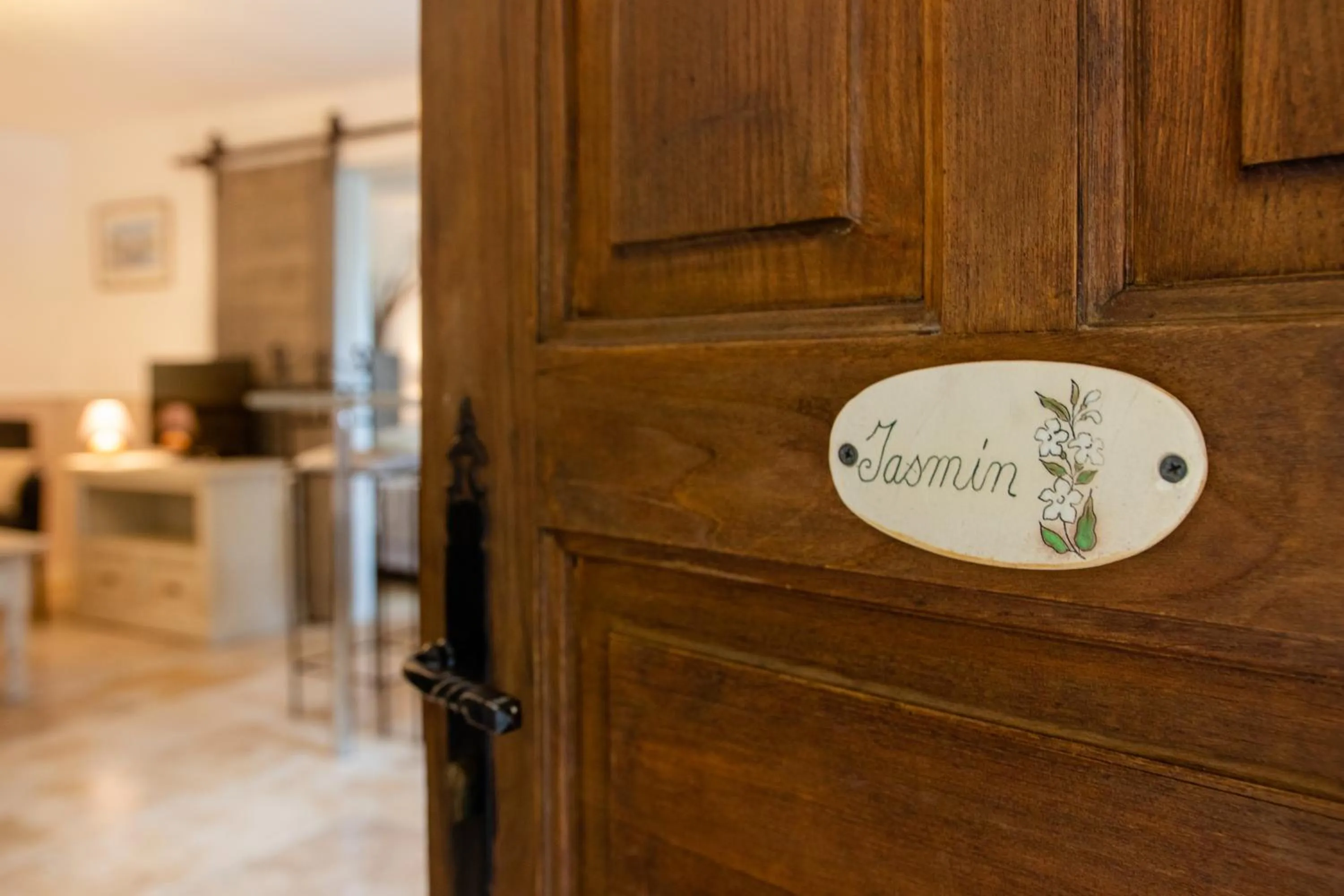 Decorative detail in Le Mazet de Tourrettes