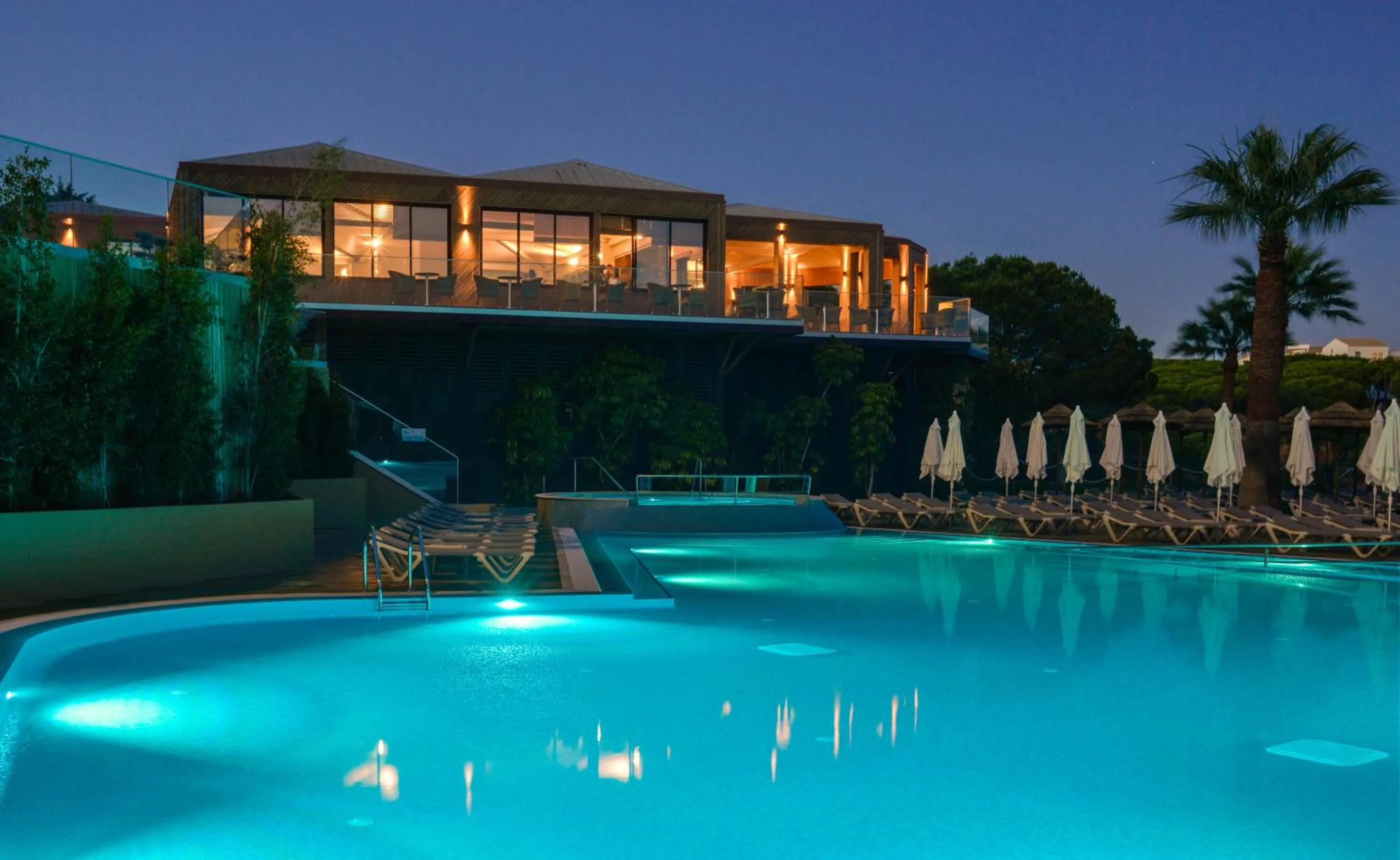 Swimming pool in 3HB Falésia Garden