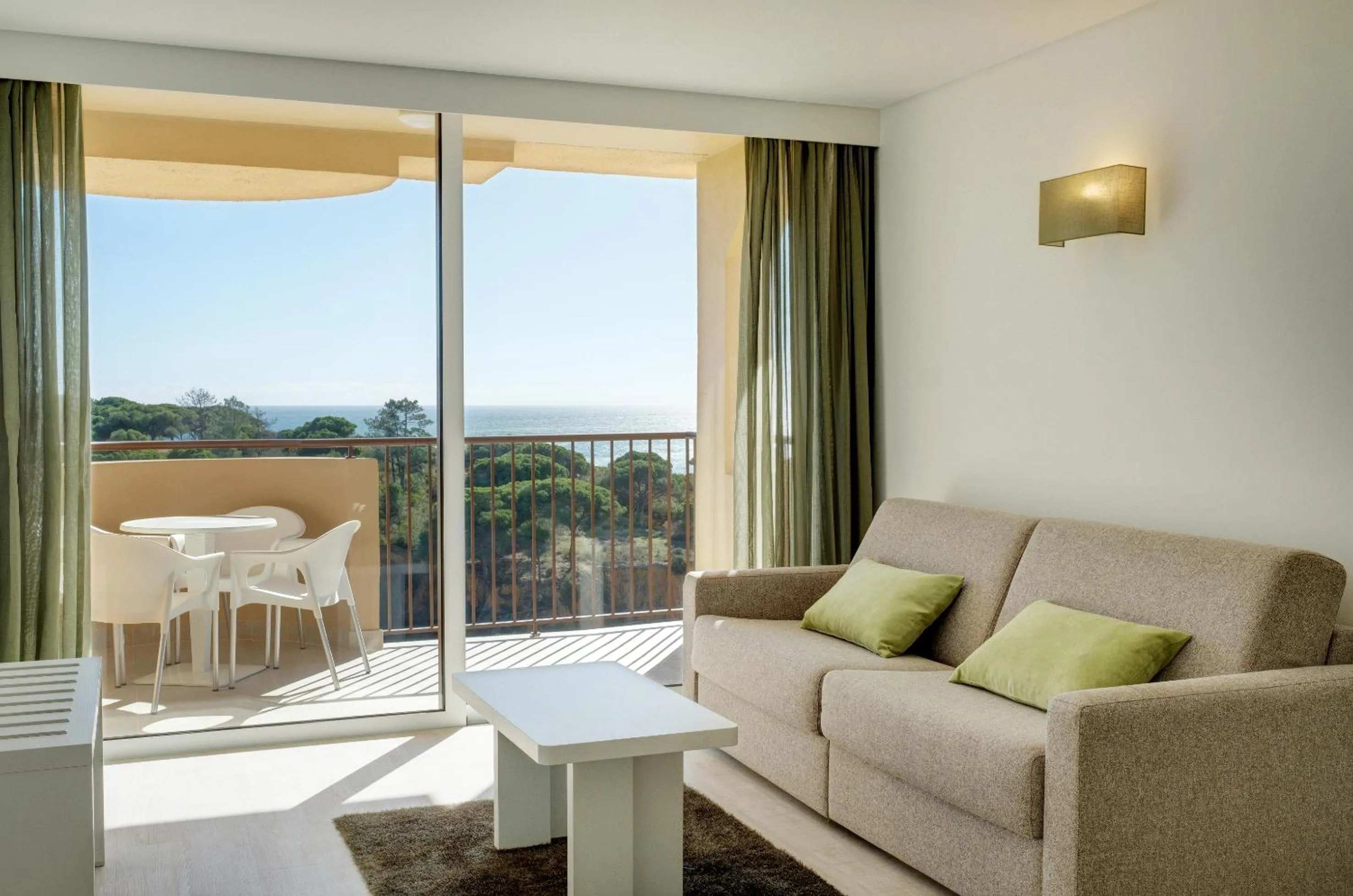 Living room in 3HB Falésia Garden