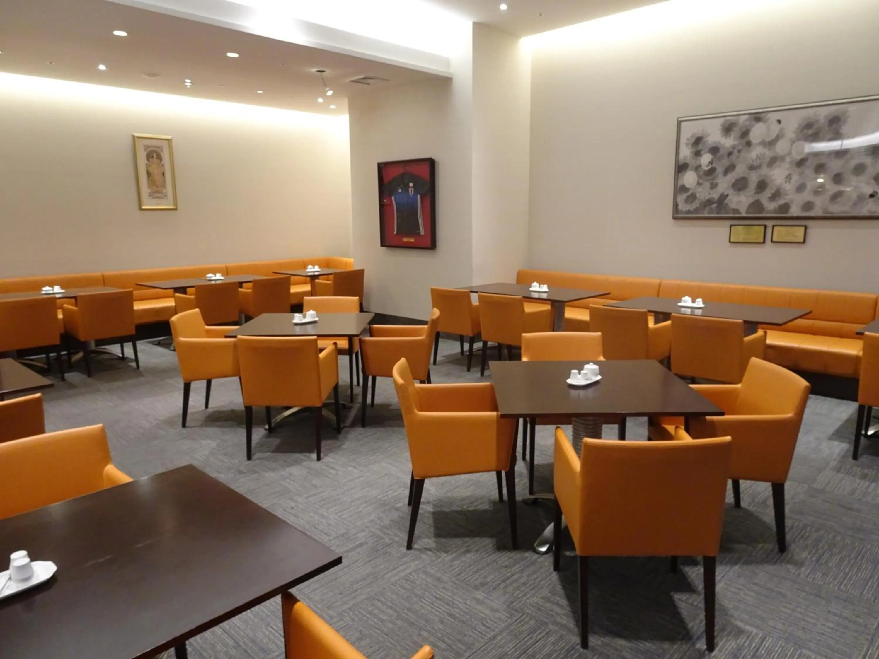 Restaurant/places to eat in Hotel Toyota Castle