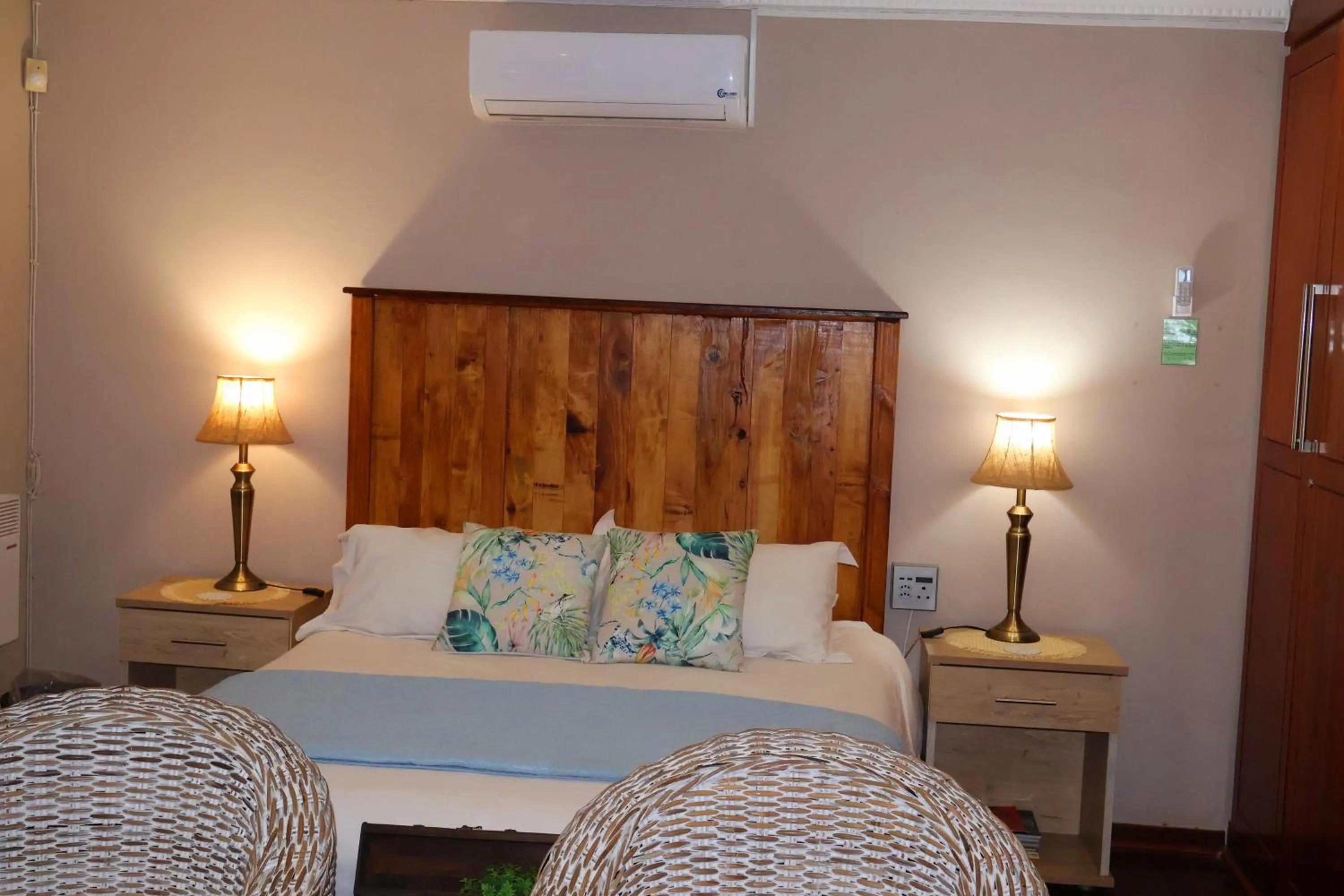 Bedroom, Bed in The Leopard Tree