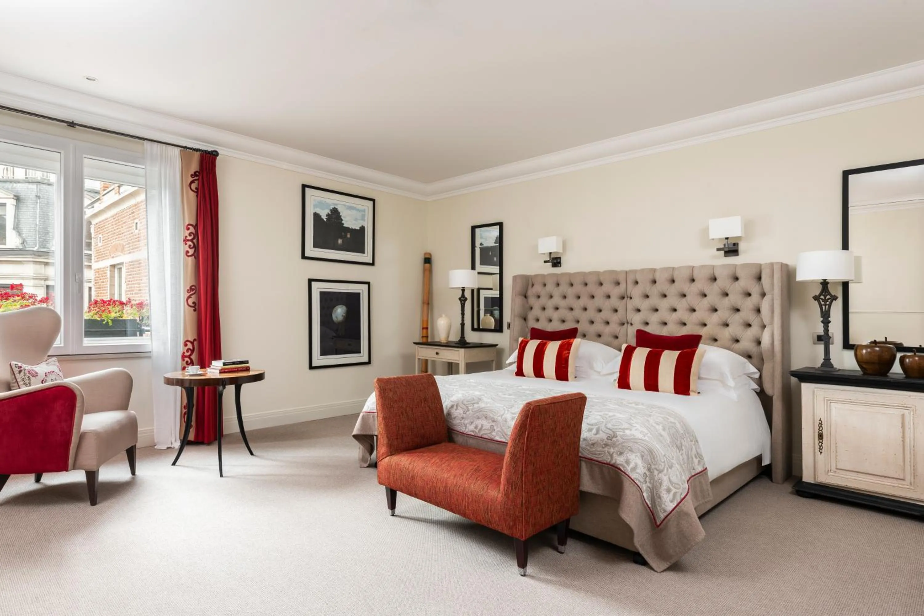 Bed in Rocco Forte Hotel Amigo