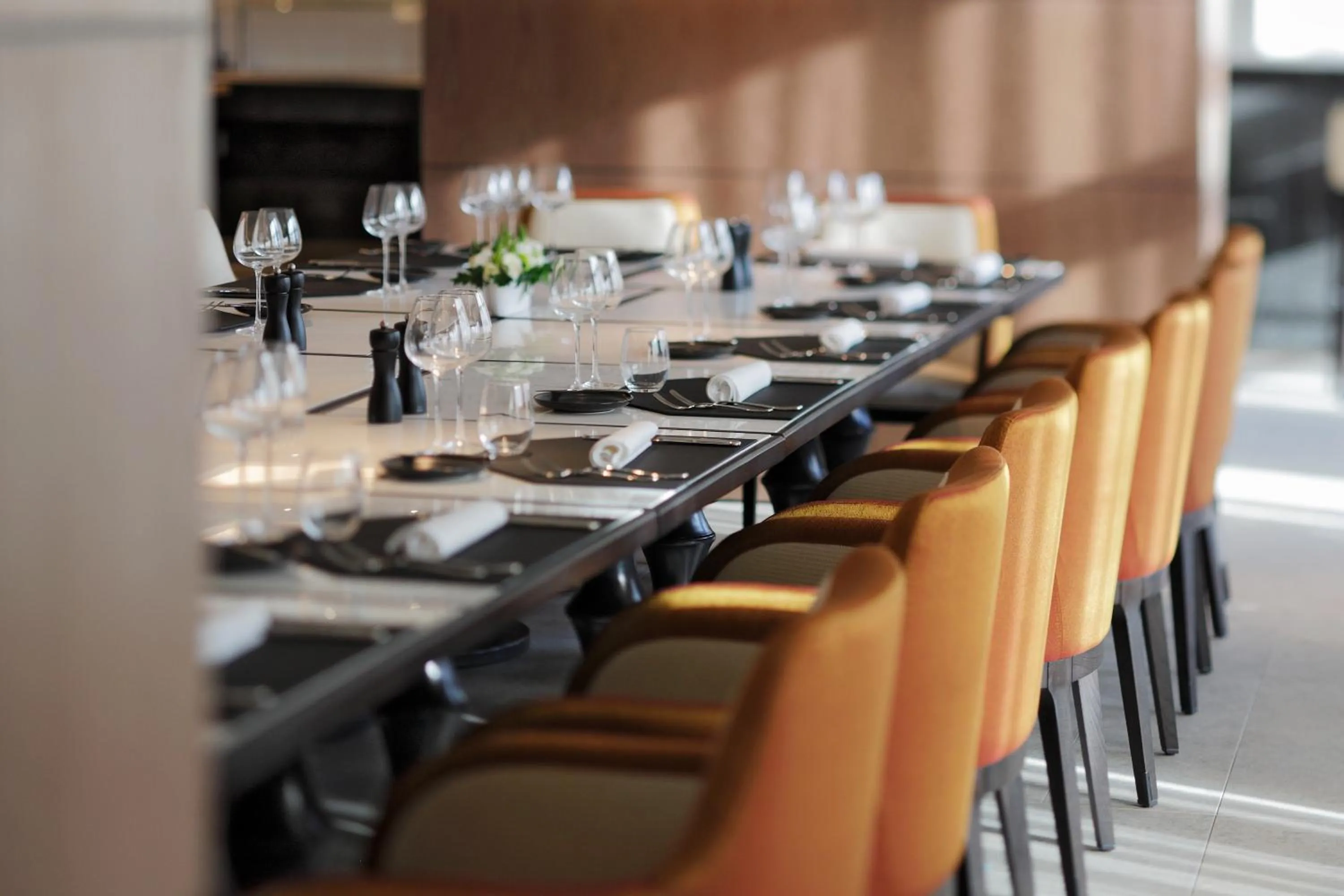 Restaurant/places to eat in Tangla Hotel Brussels