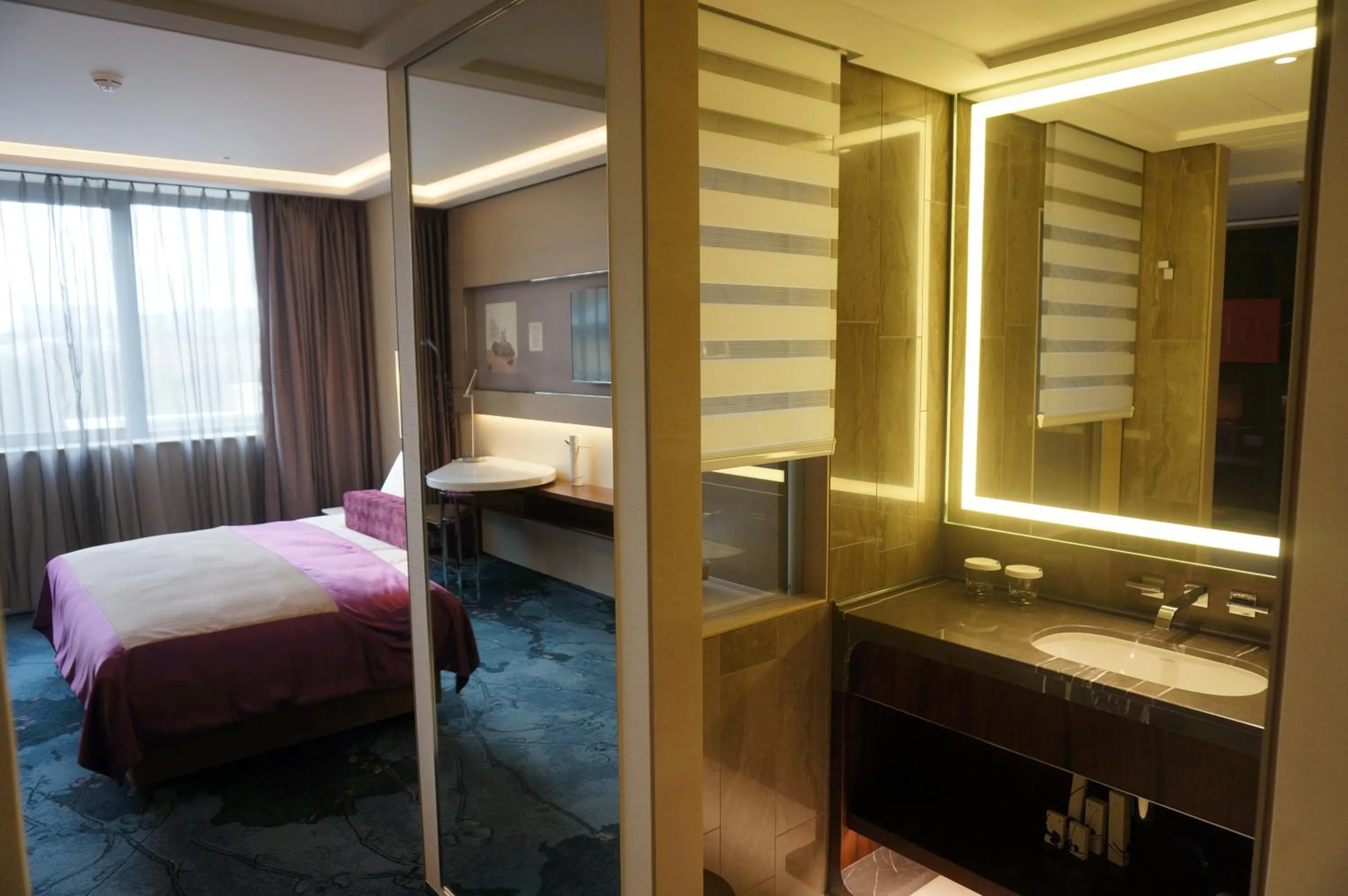 Day, Bed in Tangla Hotel Brussels