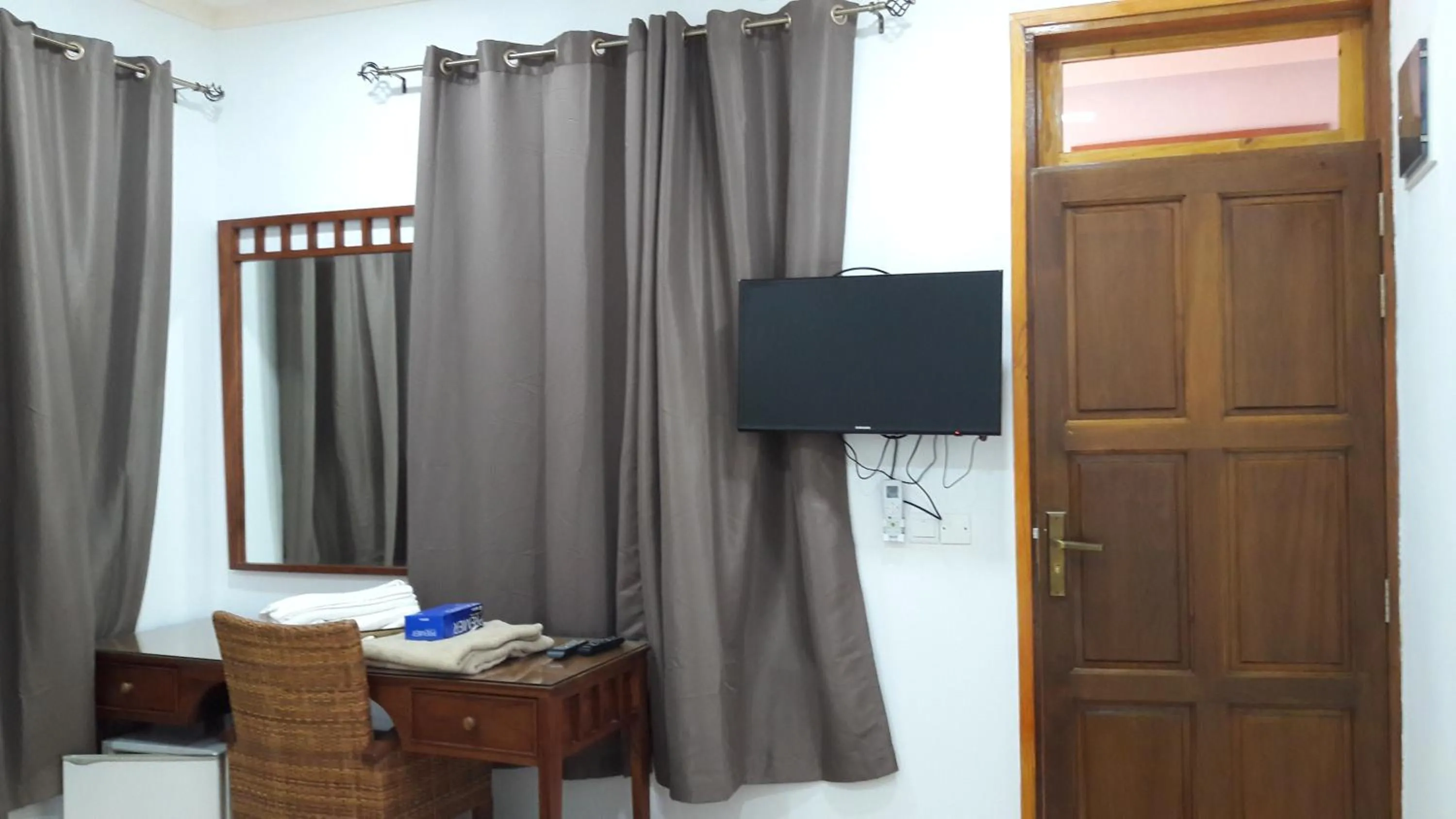 TV and multimedia in Holiday Garden Rasdhoo