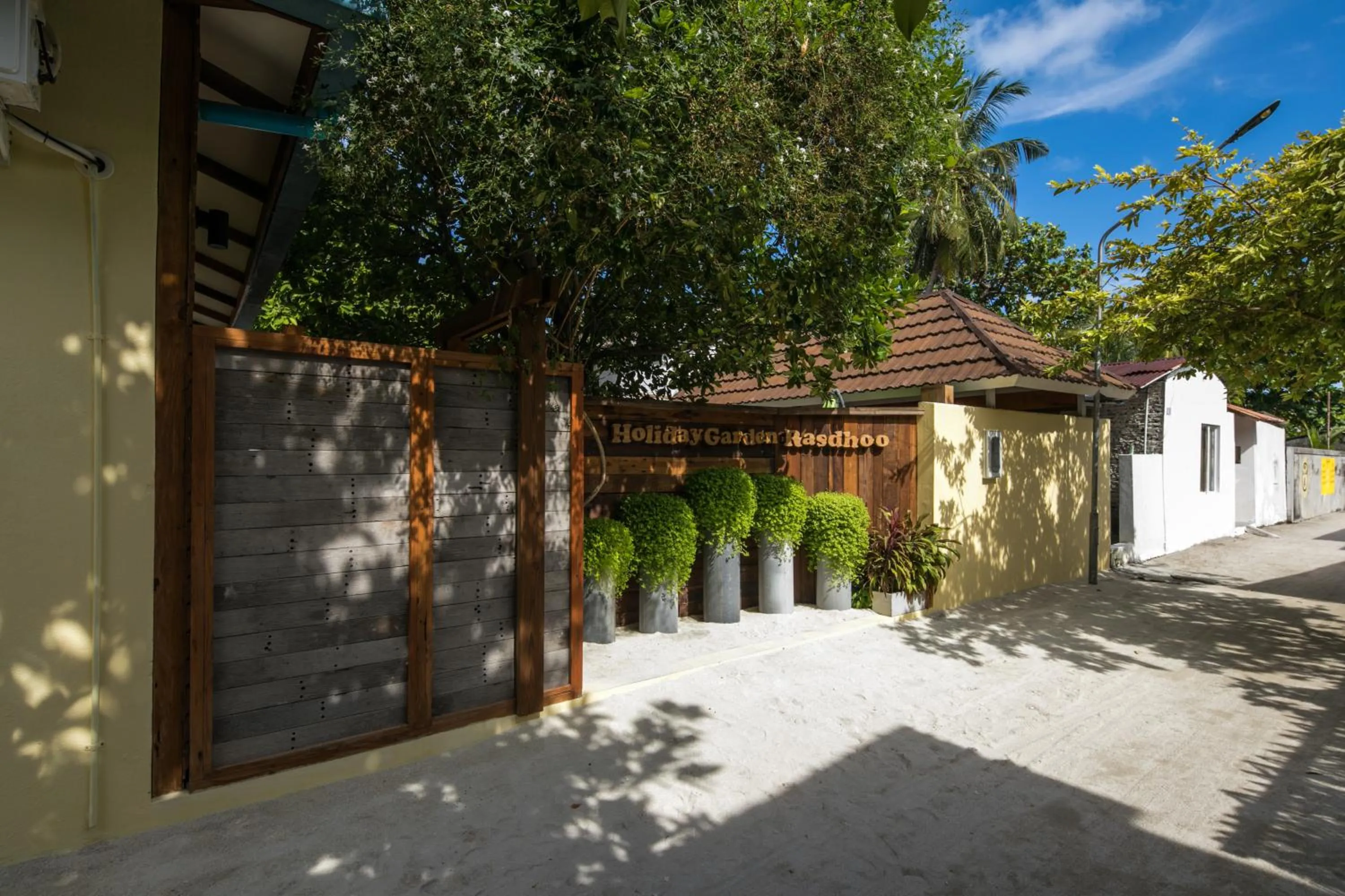 Property building in Holiday Garden Rasdhoo
