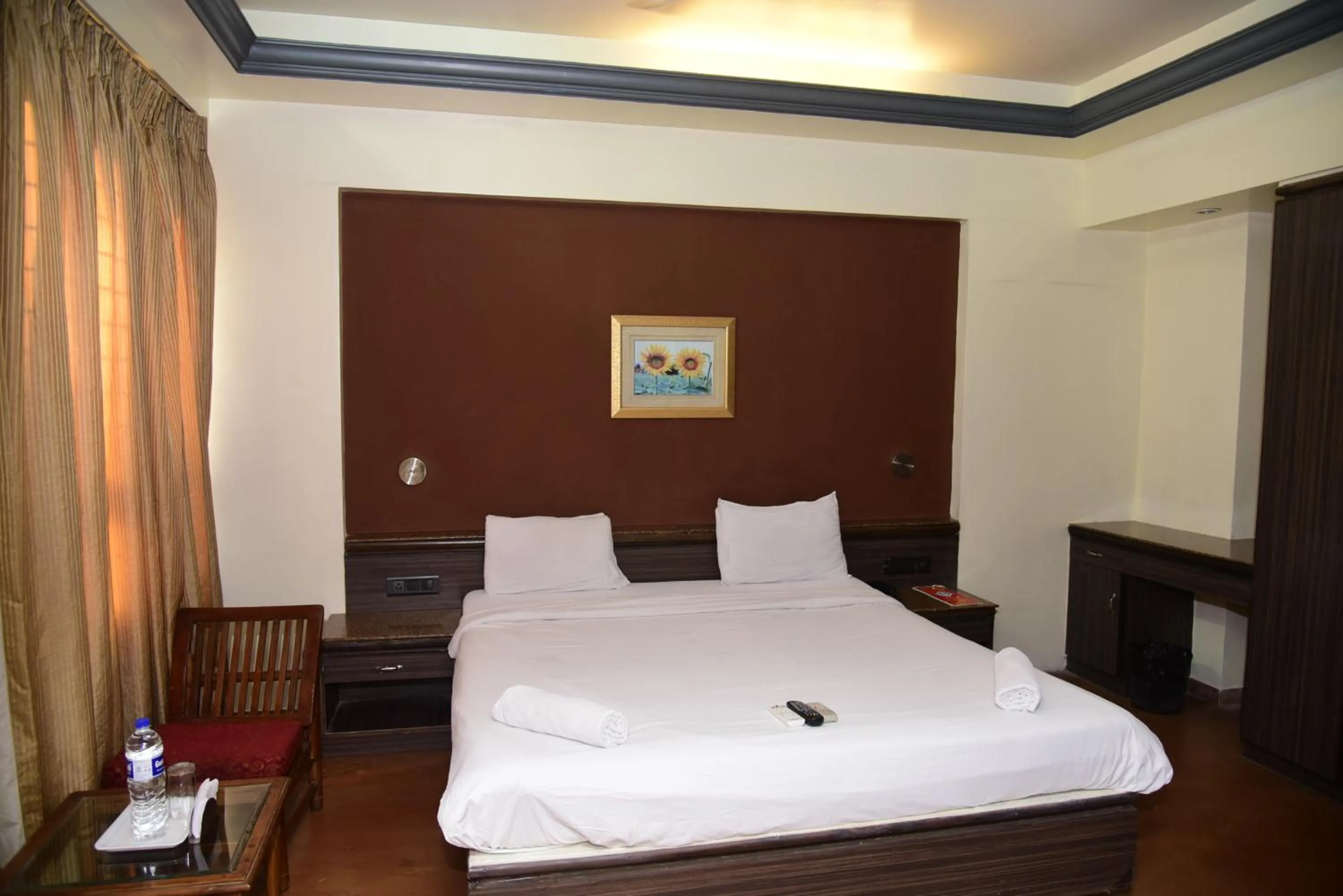 Bed in Celebrations Inn Pune