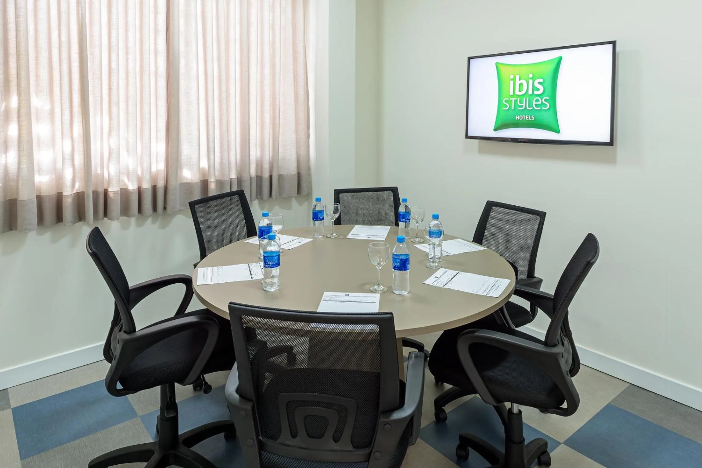 Meeting/conference room in ibis Styles Birigui