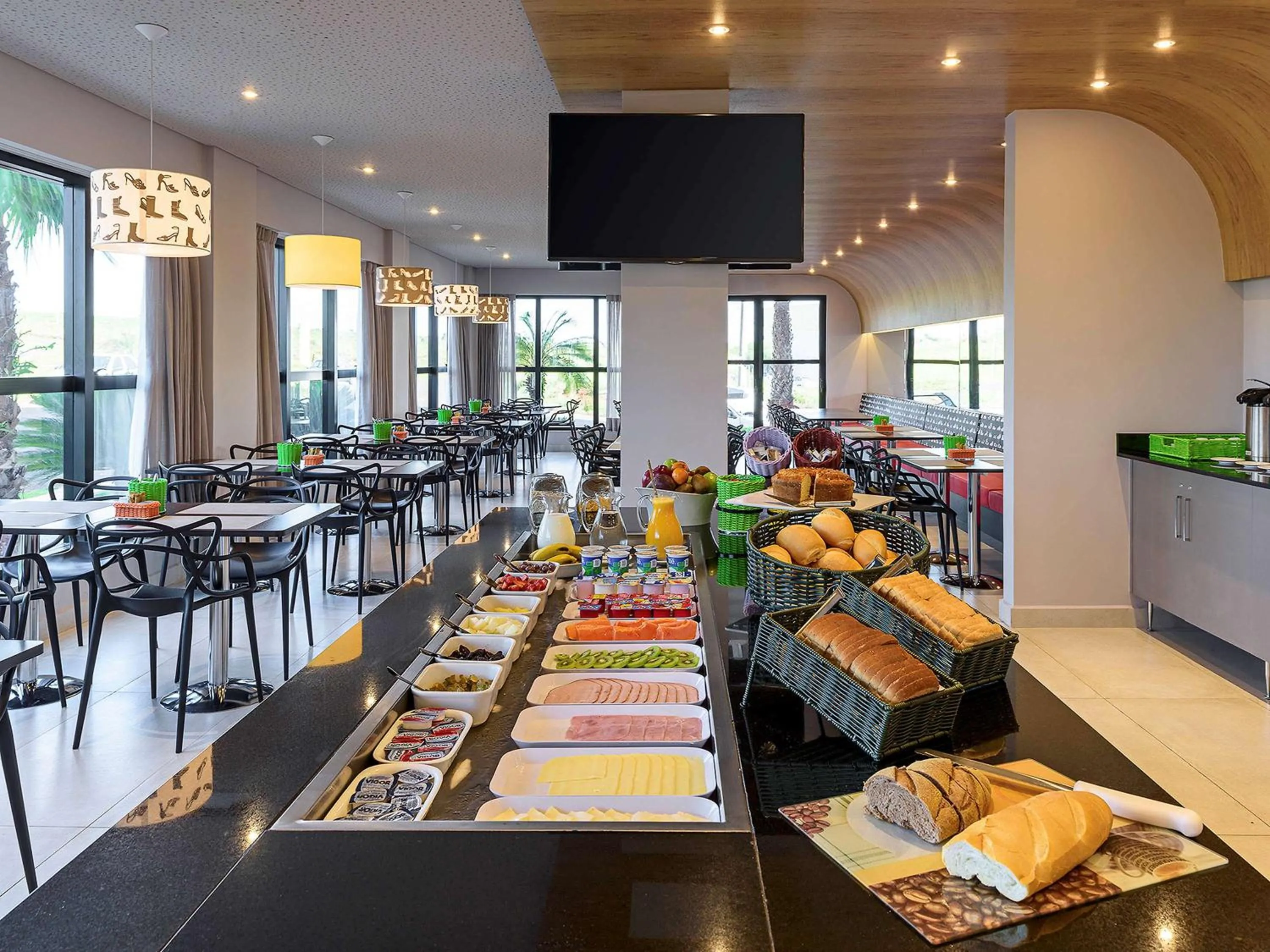 Restaurant/places to eat in ibis Styles Birigui