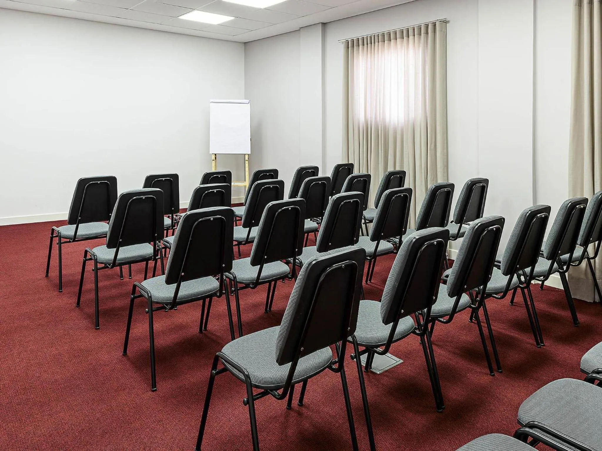 Meeting/conference room in ibis Styles Birigui