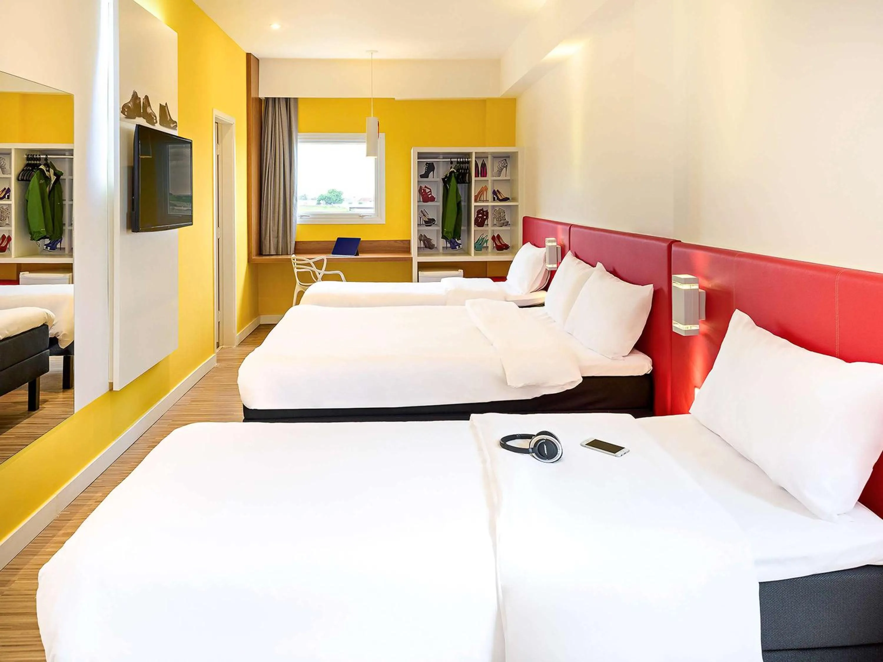 Photo of the whole room, Bed in ibis Styles Birigui