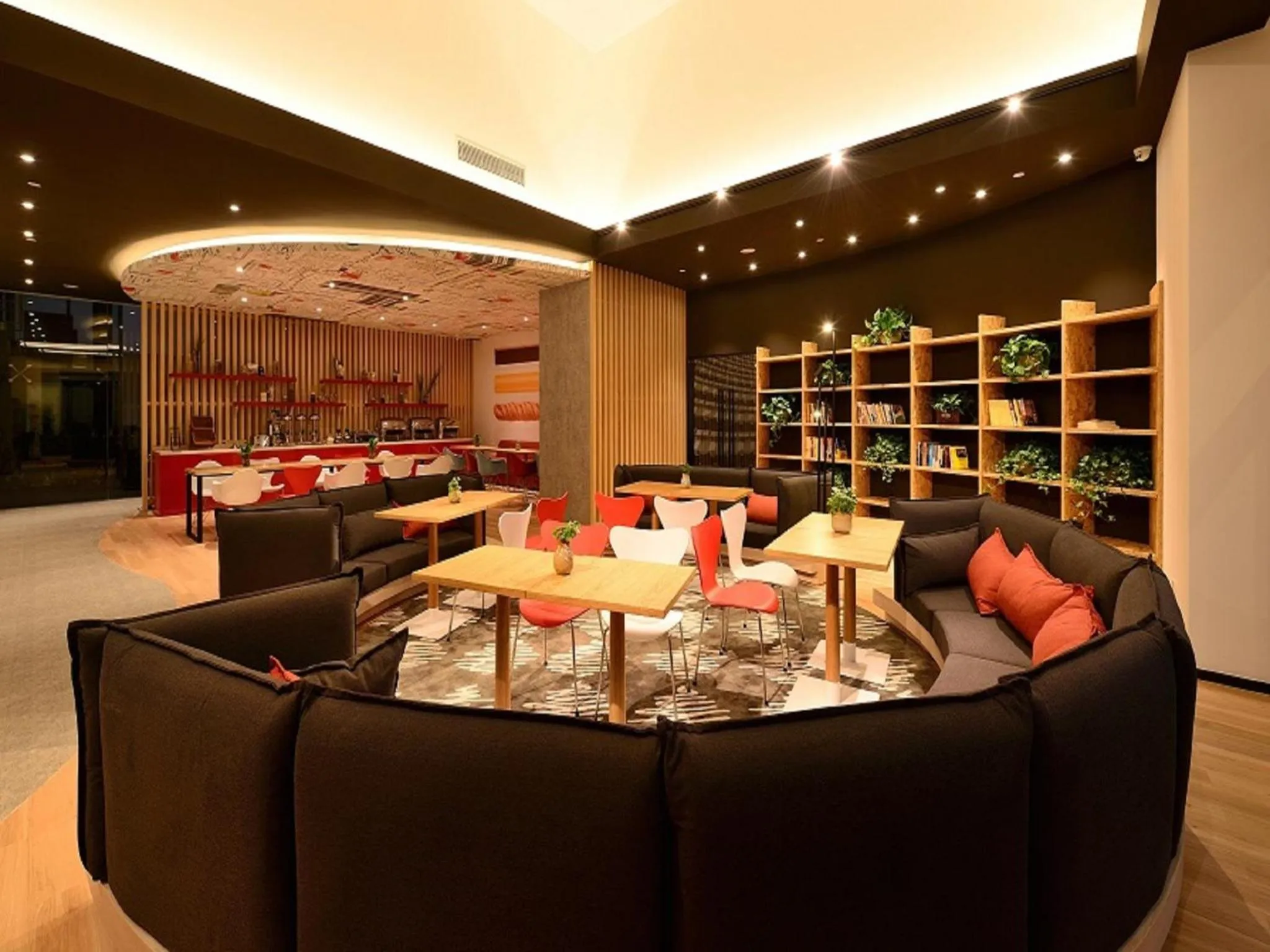 Lobby or reception, Restaurant/Places to Eat in Ibis Shanghai New Hongqiao