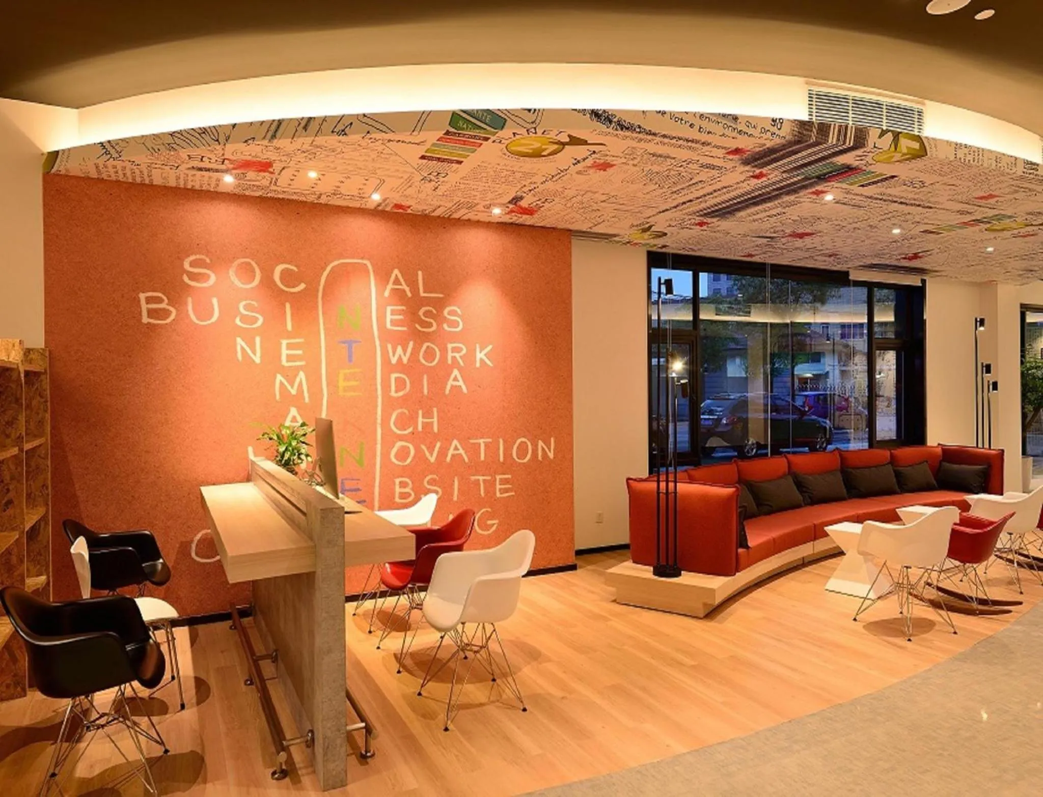 Business facilities in Ibis Shanghai New Hongqiao