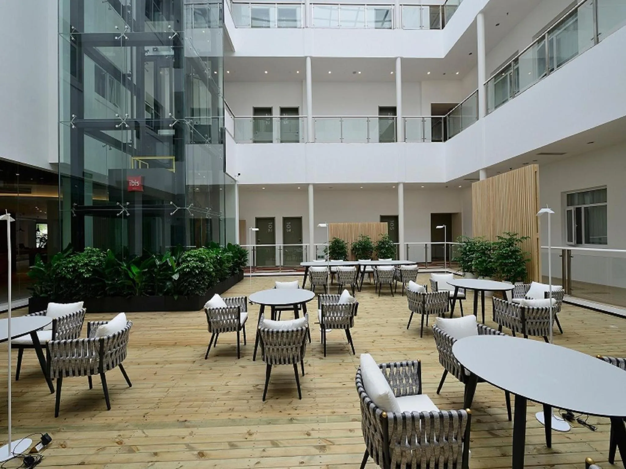 Decorative detail, Restaurant/Places to Eat in Ibis Shanghai New Hongqiao