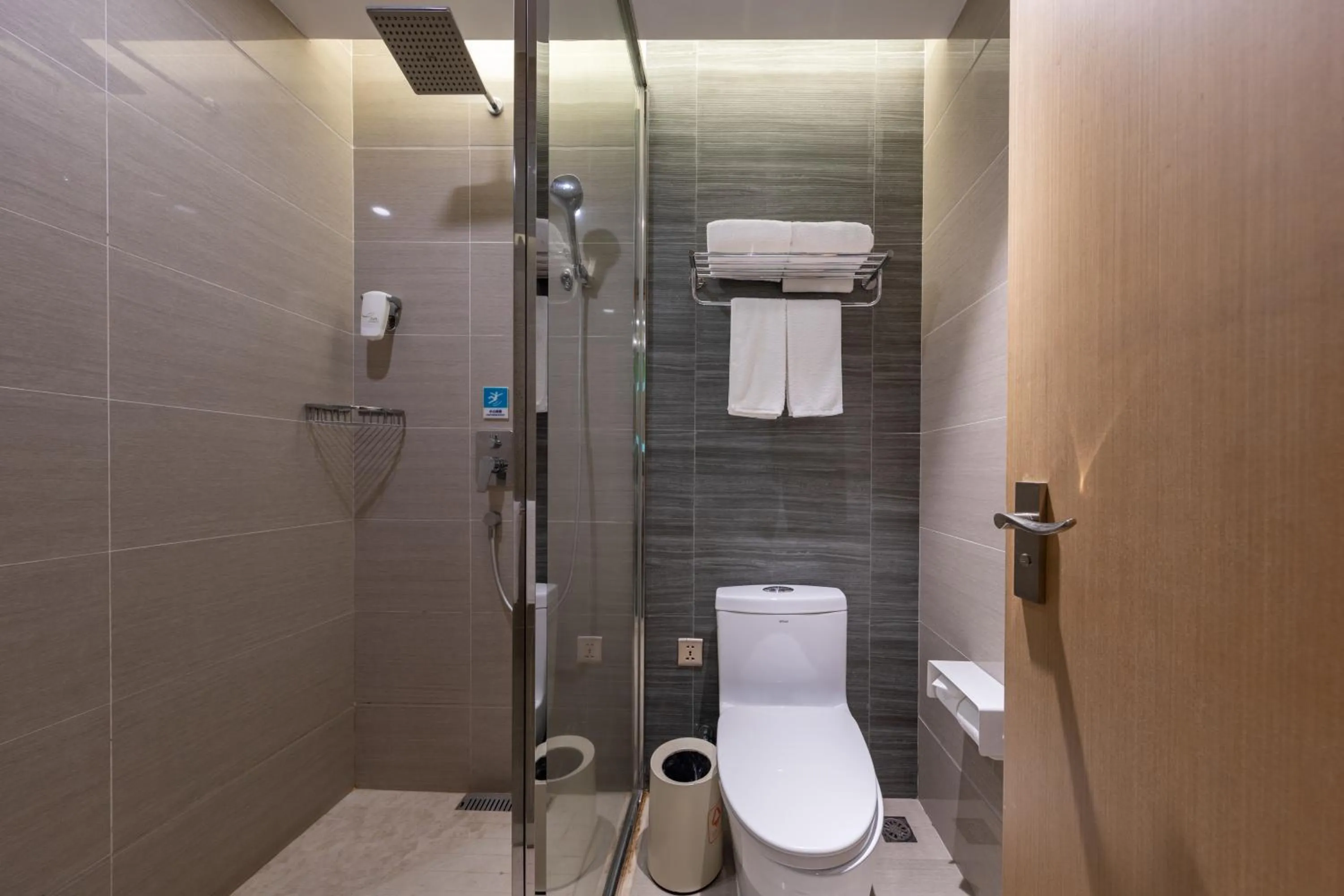 Family in Ibis Styles XM Zhongshan Hotel