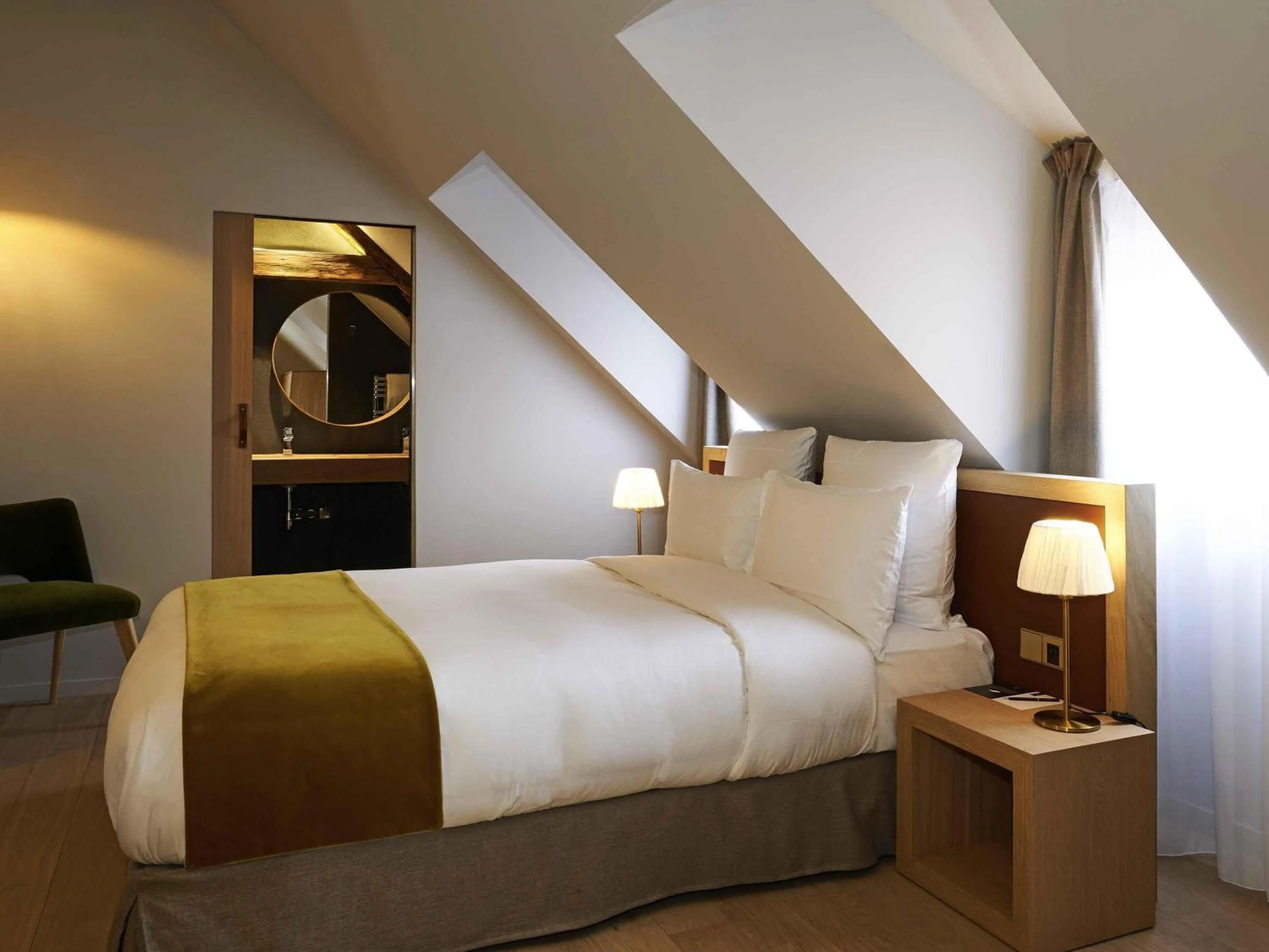 Bedroom, Bed in 5 Terres Hotel & Spa - MGallery Collection