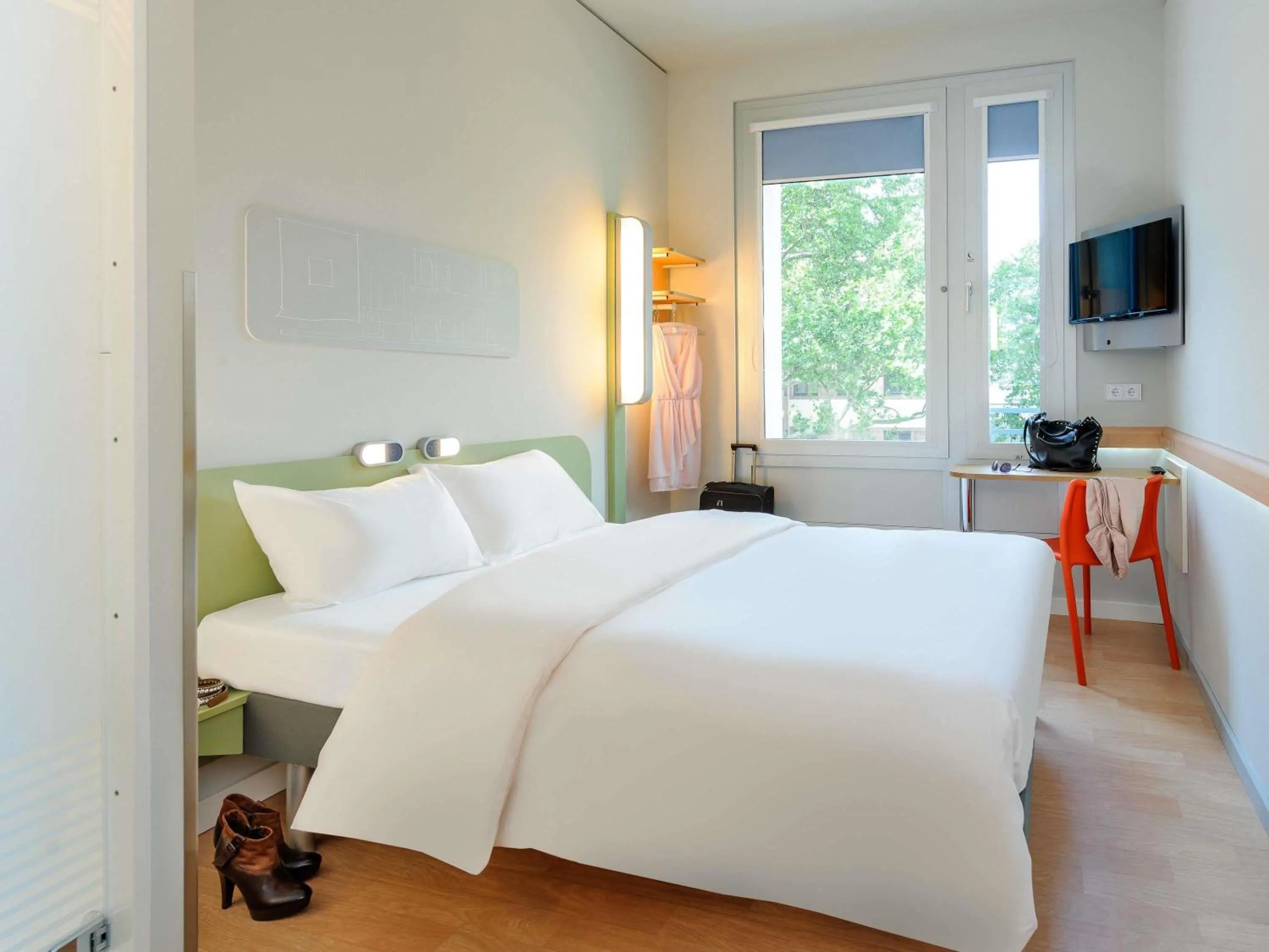 Bedroom, Bed in ibis budget Frankfurt City Ost