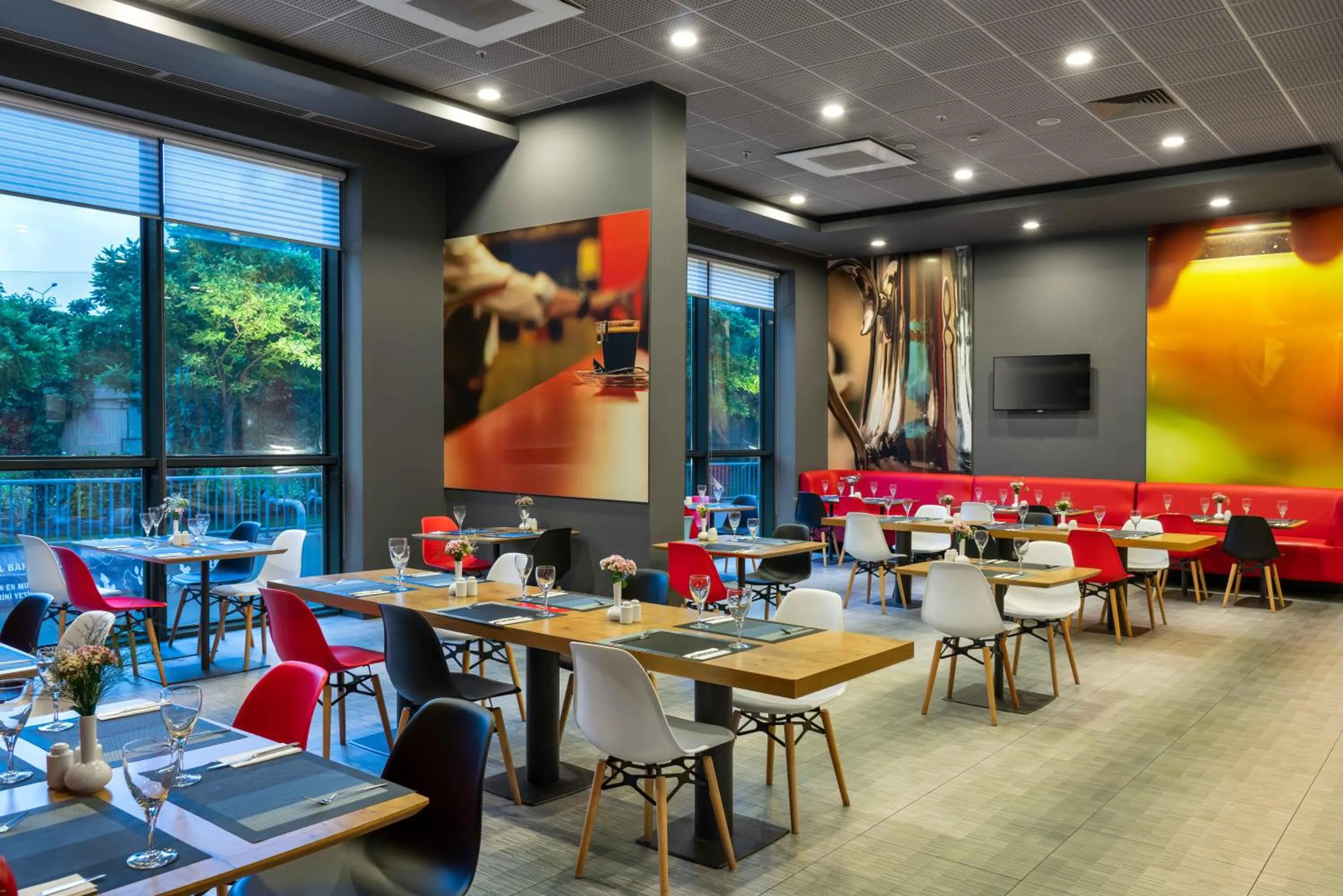 Restaurant/places to eat in Ibis Istanbul Tuzla Hotel