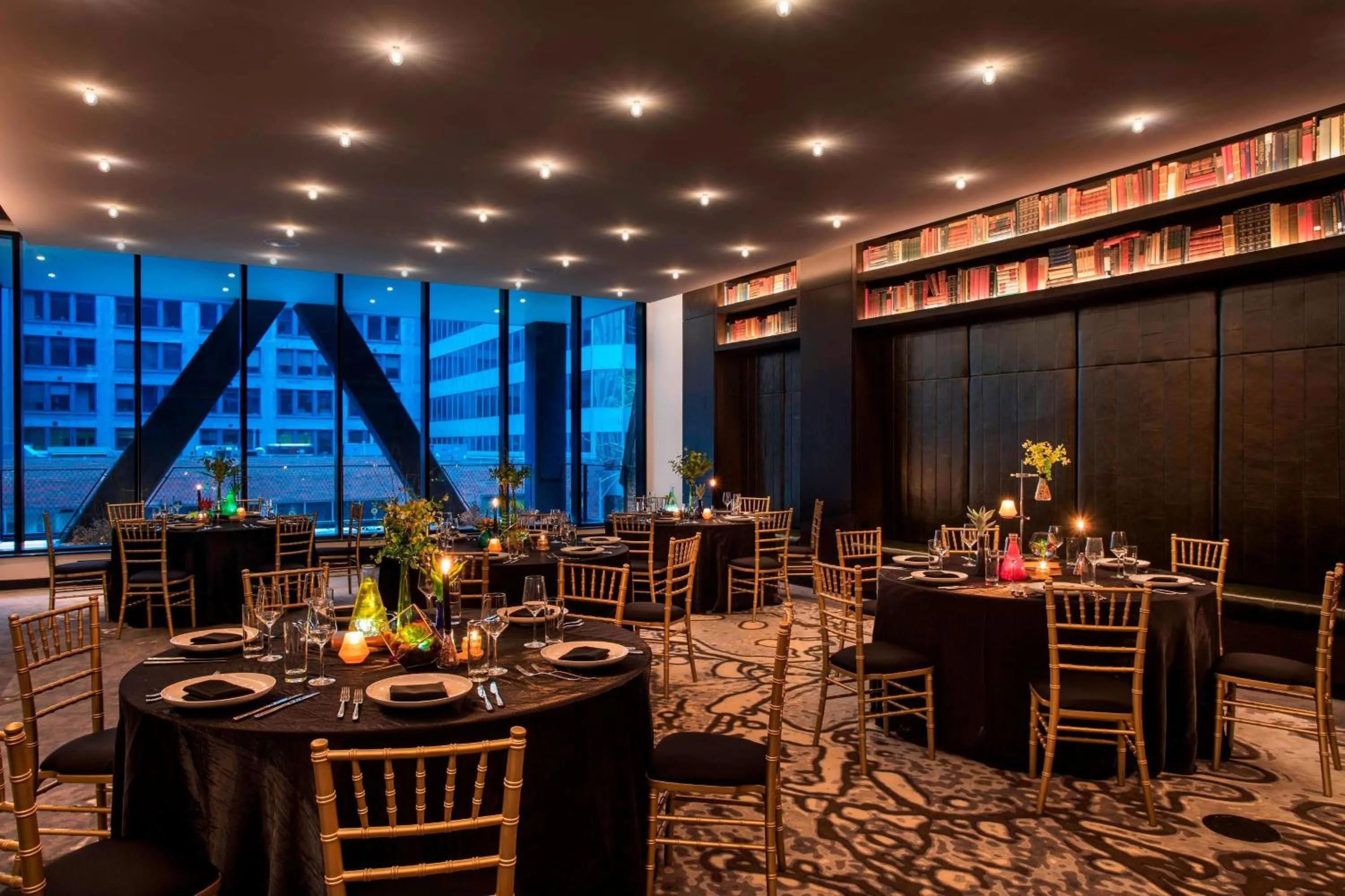 Banquet/Function facilities in Hotel EMC2, Autograph Collection