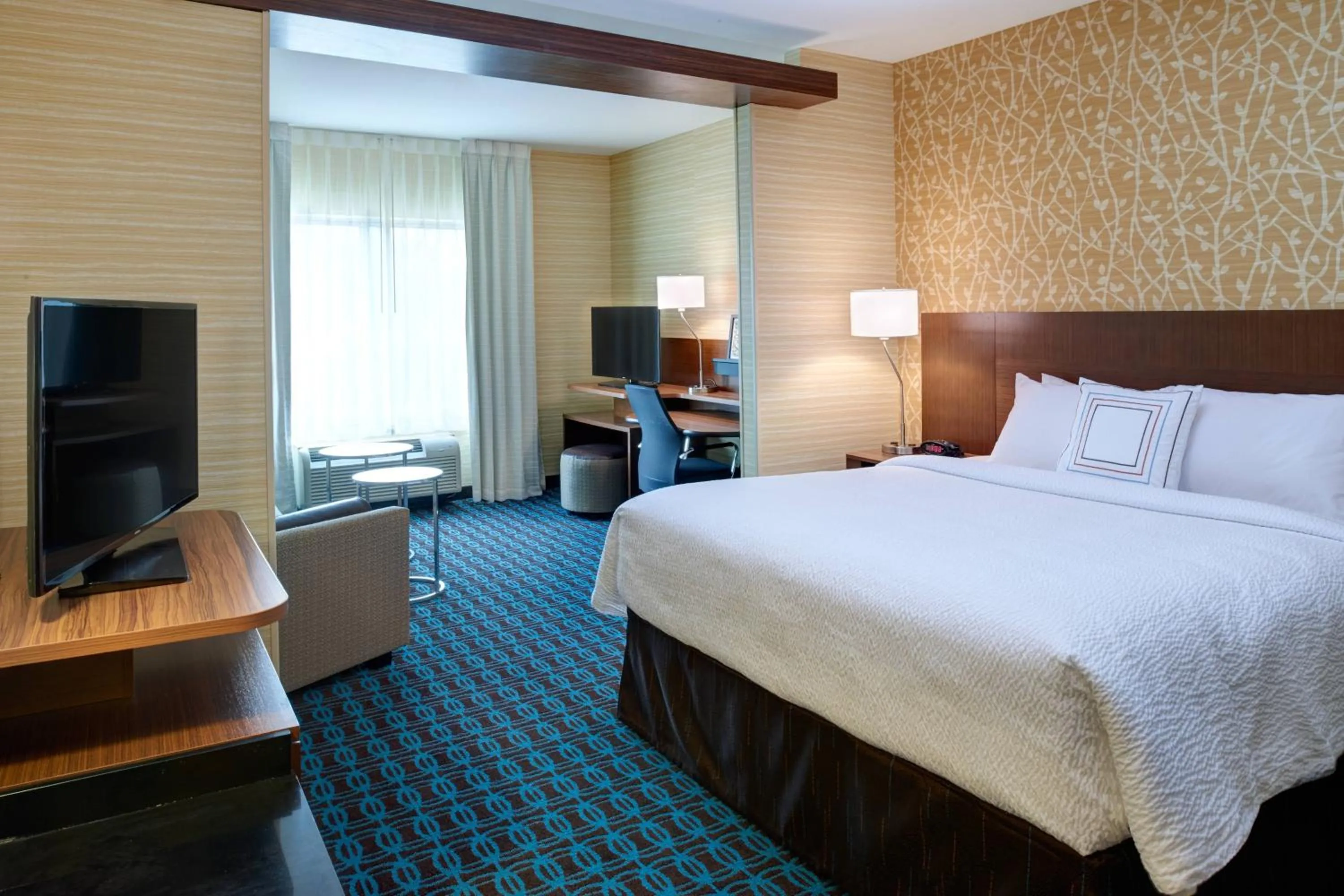 Bedroom, Bed in Fairfield Inn & Suites by Marriott Detroit Troy