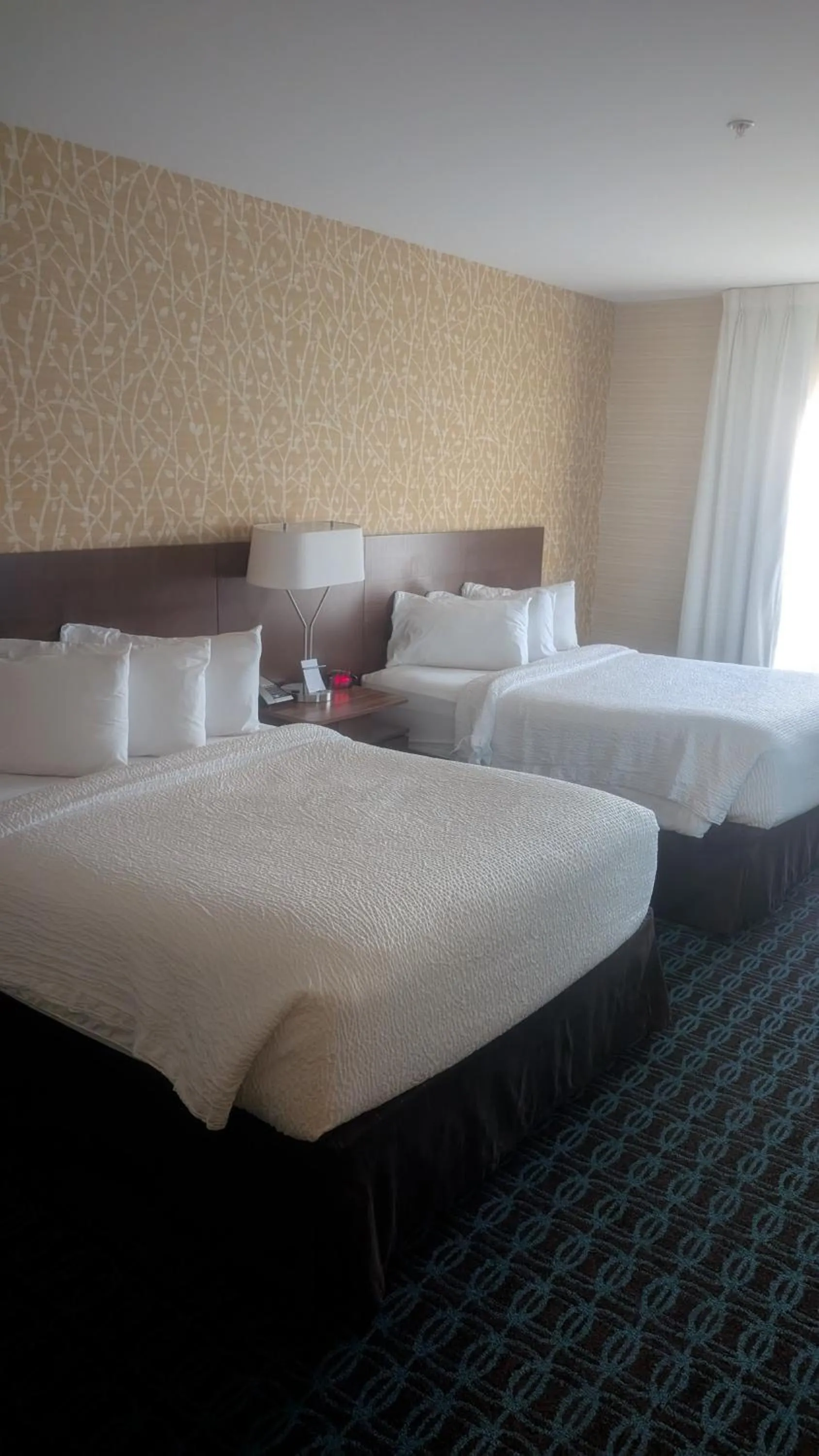 Bed in Fairfield Inn & Suites by Marriott Detroit Troy