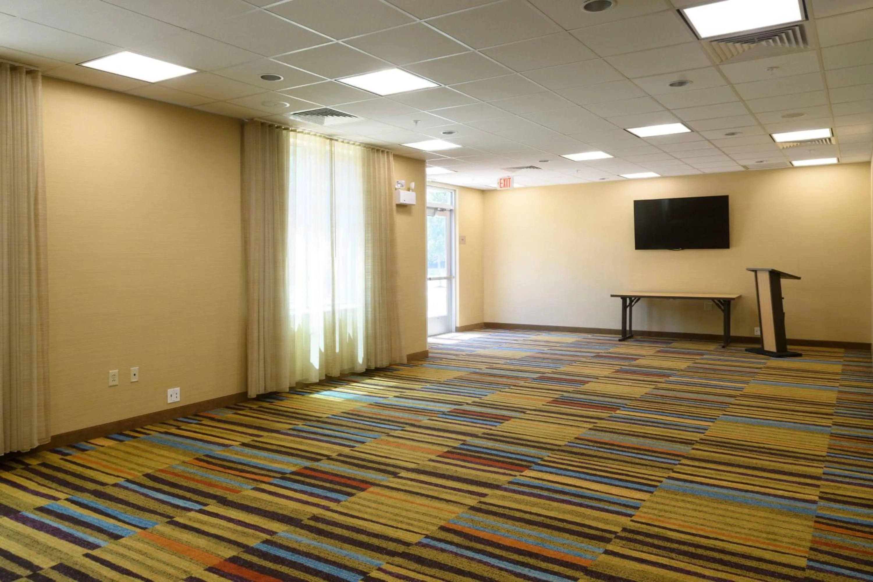 Meeting/conference room in Fairfield Inn & Suites by Marriott Richmond Ashland
