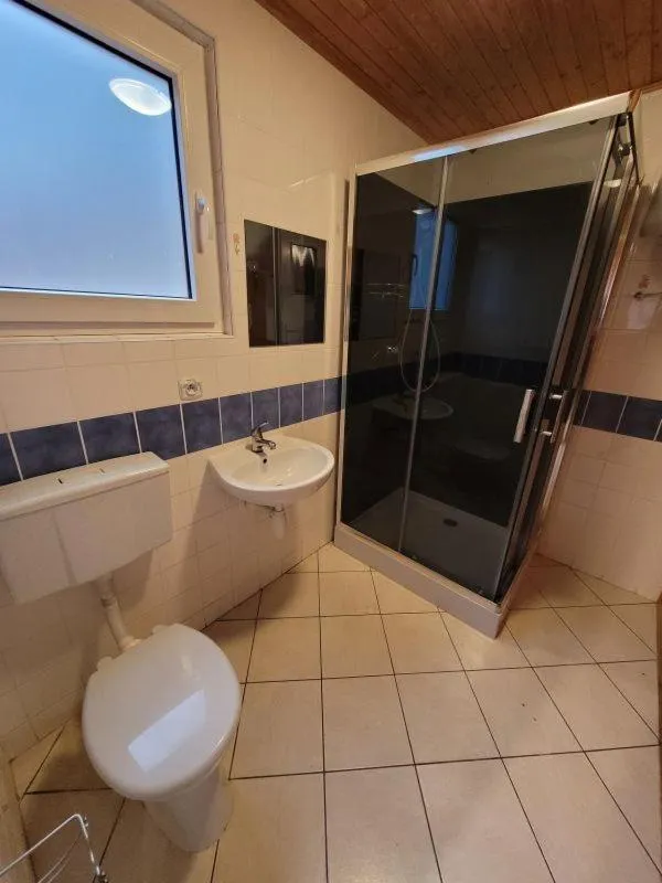 OW Krakus I - pokoje i domki