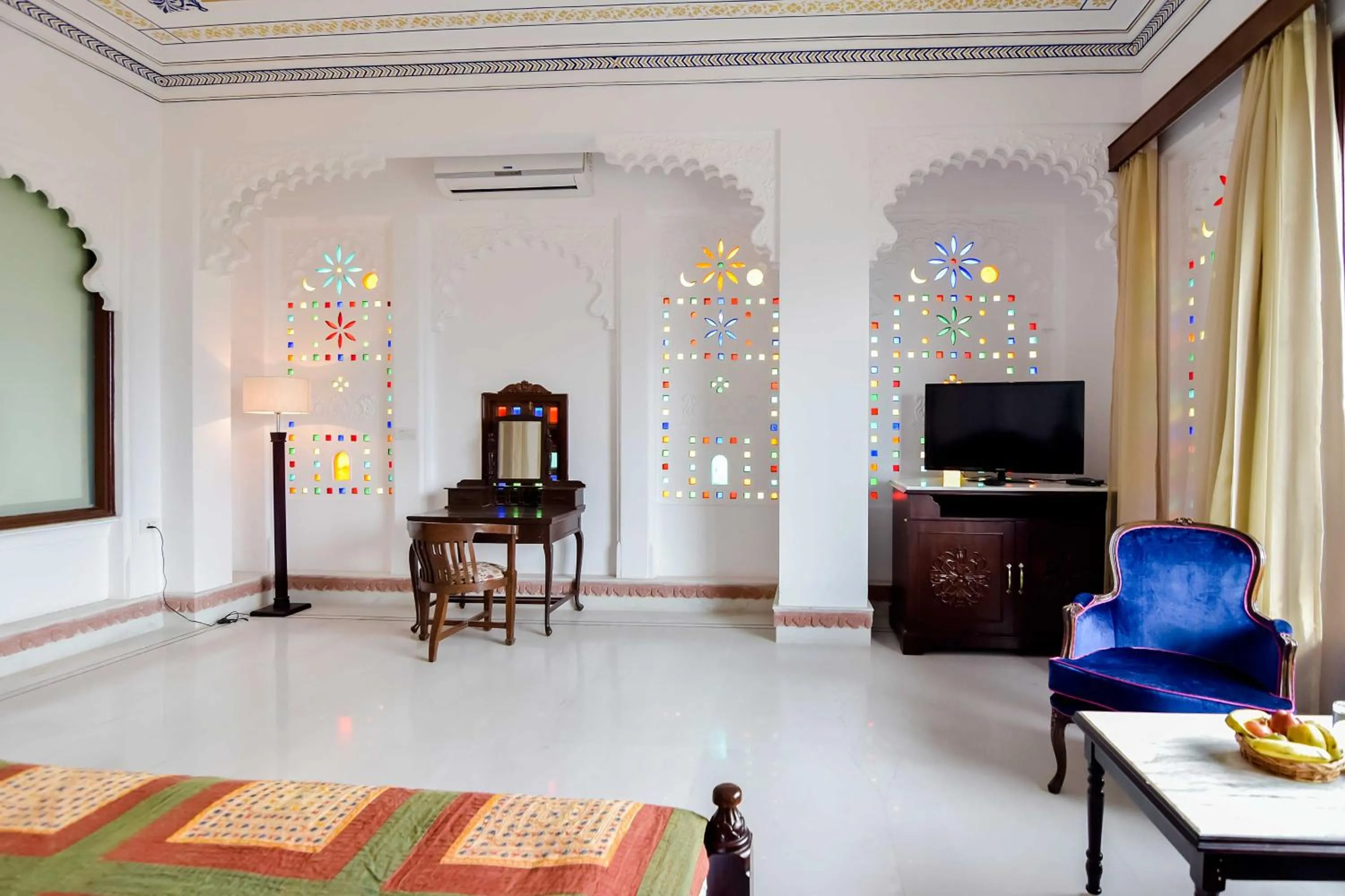 Photo of the whole room in Hotel Raj Kuber