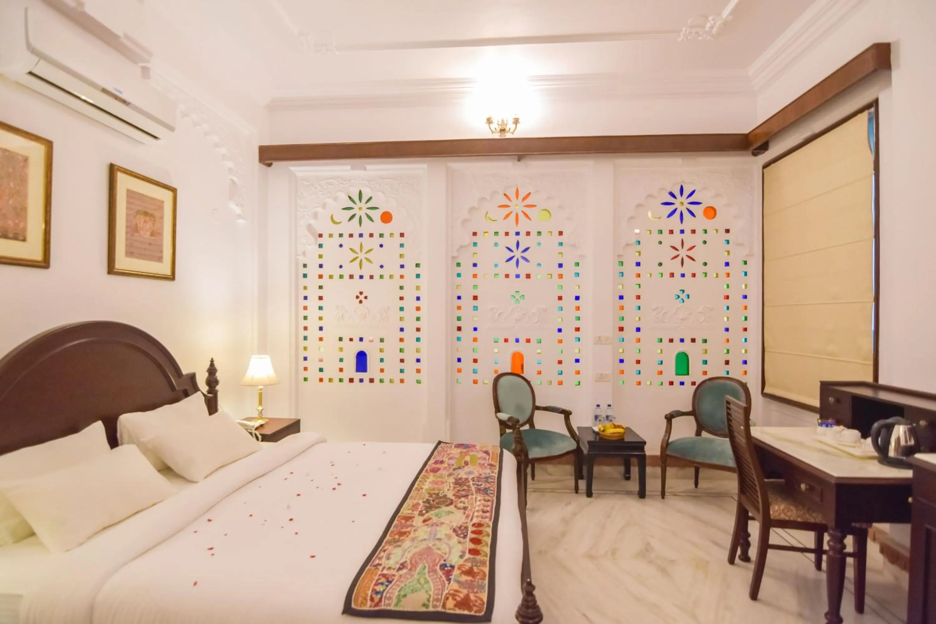 Photo of the whole room, Bed in Hotel Raj Kuber