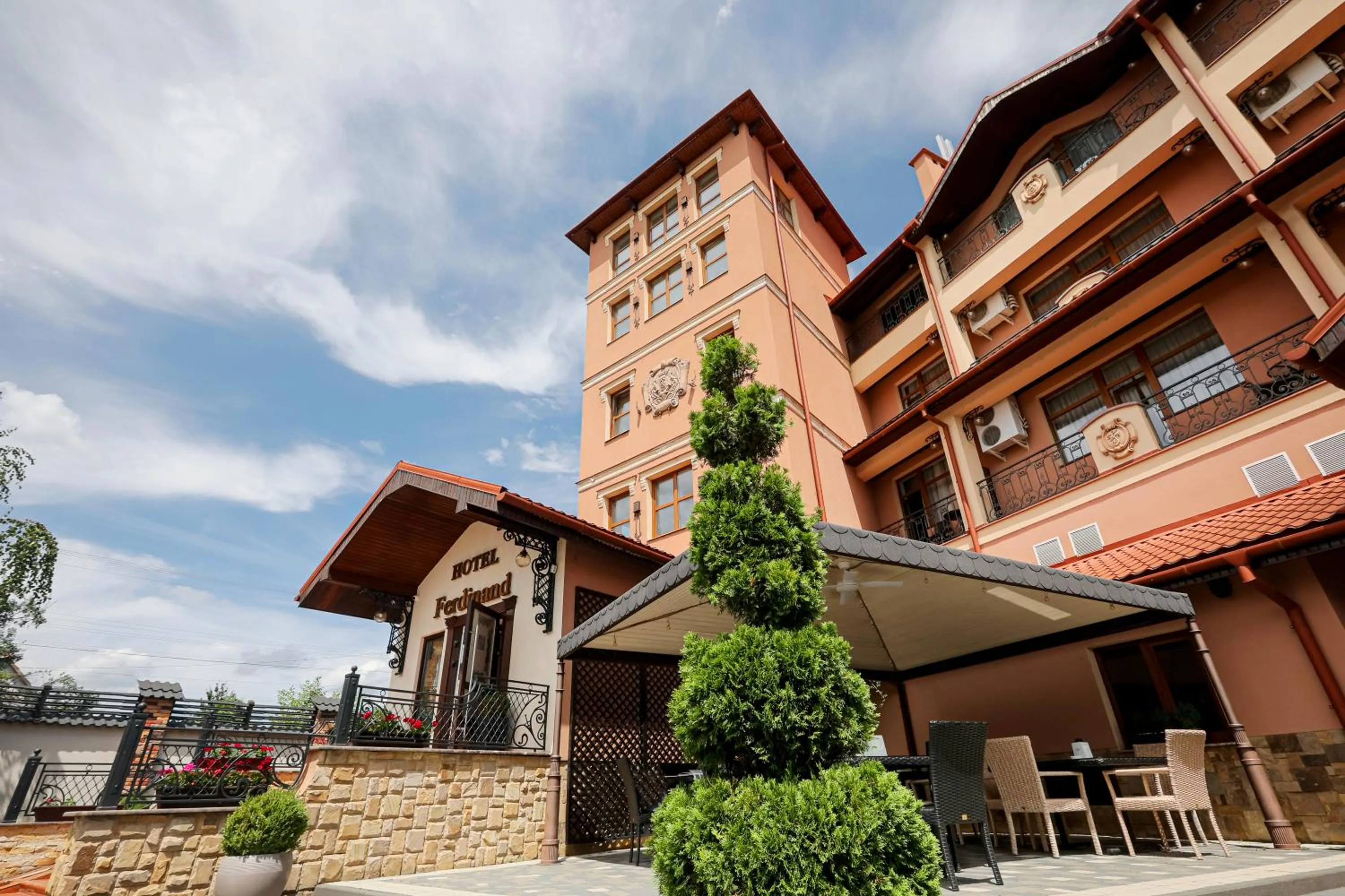 Property building in Ferdinand