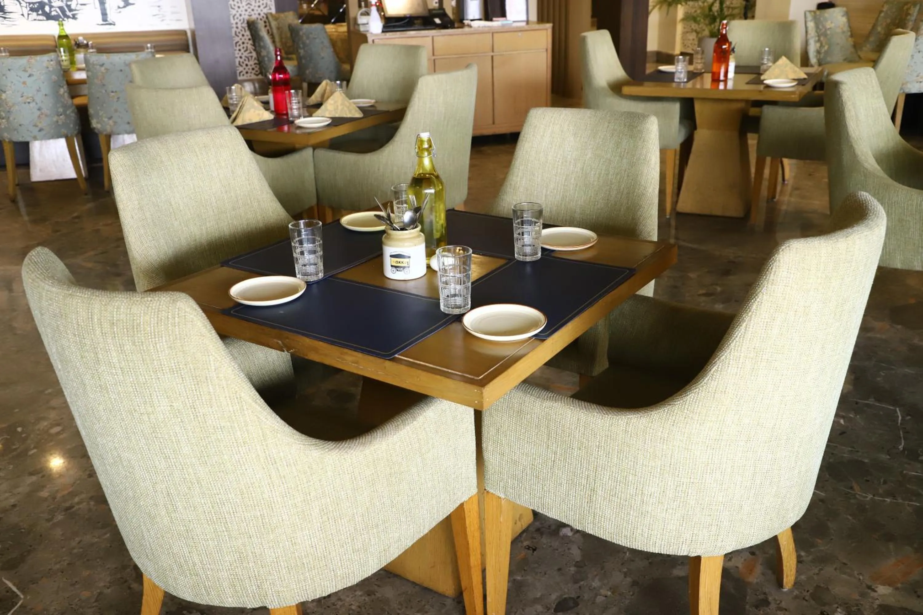 Restaurant/places to eat in Efcee Sarovar Premiere Bhavnagar