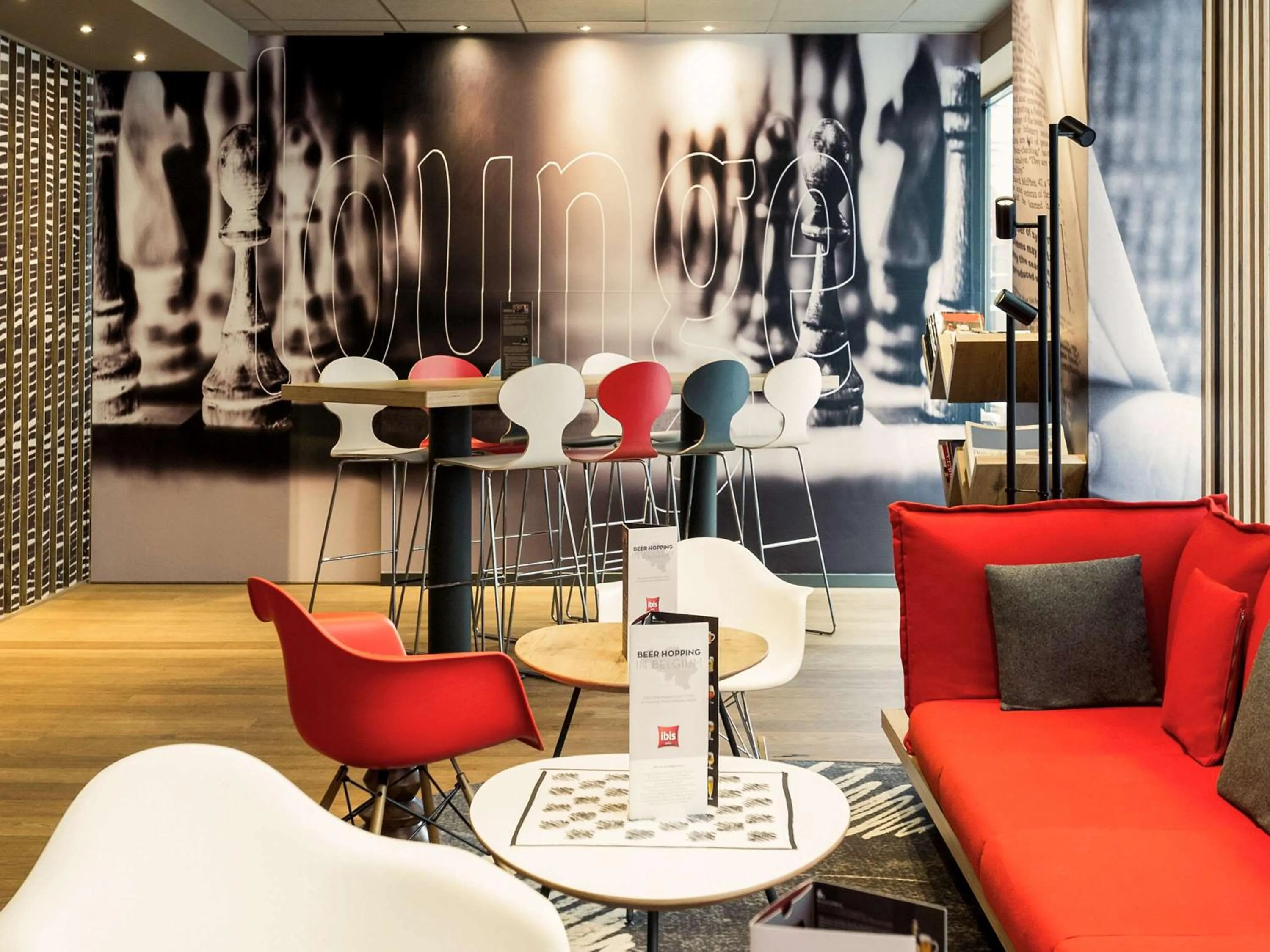 Lounge or bar in Ibis Brussels City Centre