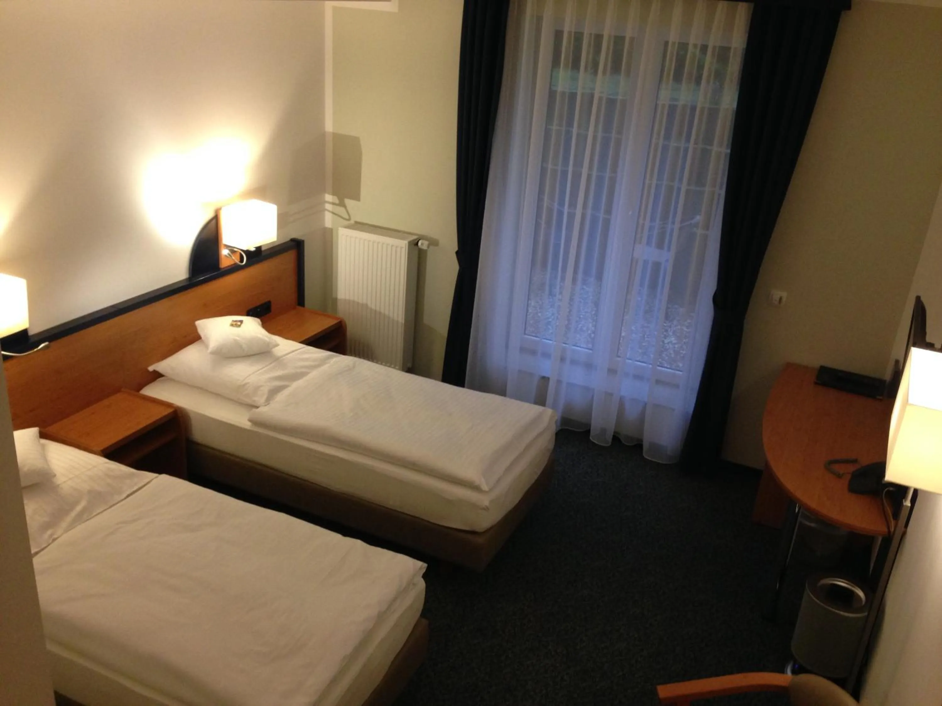 Photo of the whole room, Bed in Hotel Zur Mühle