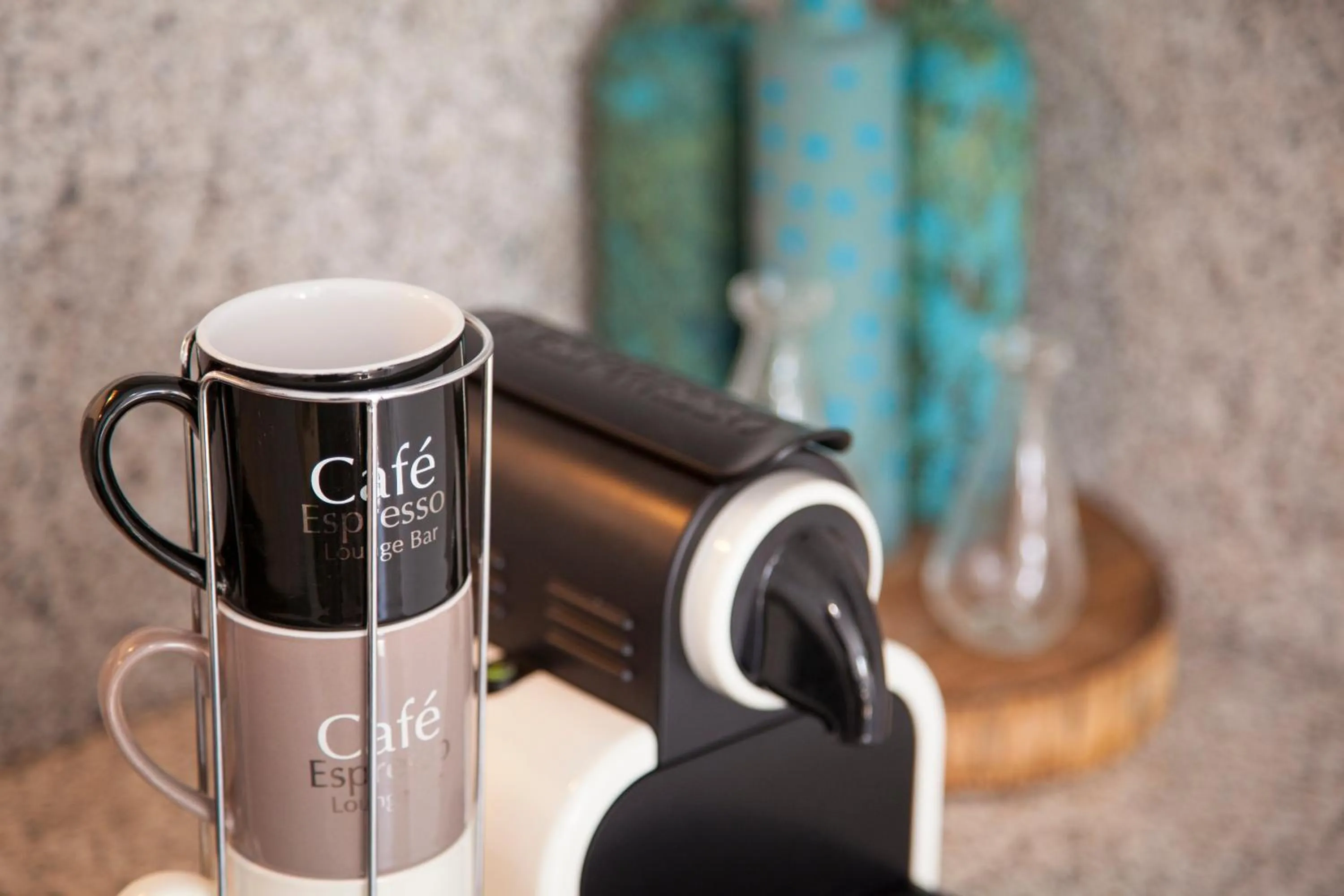 Coffee/tea facilities in Suites del Arenal Olehousing