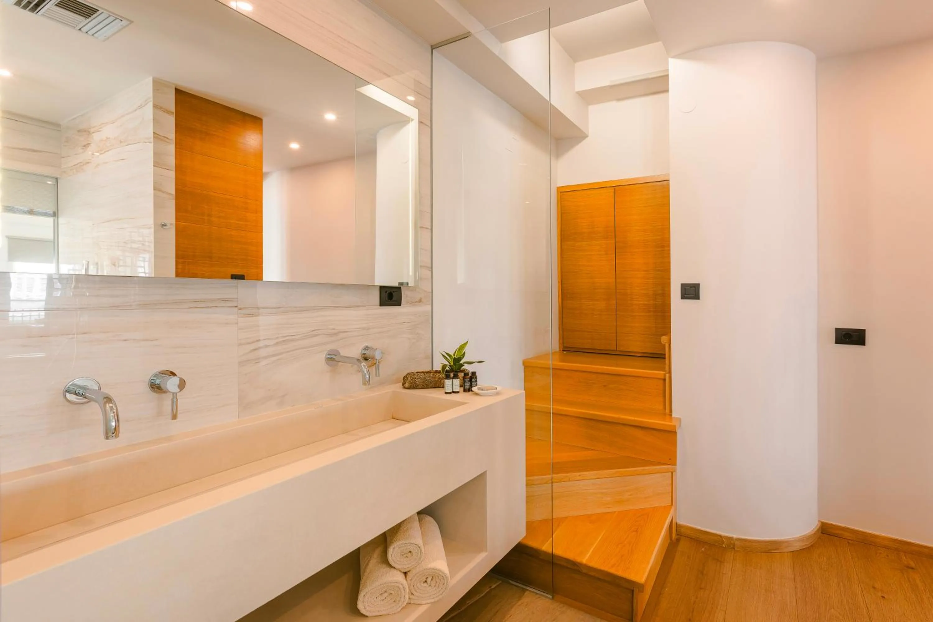 Bathroom in Querini Luxury Suites