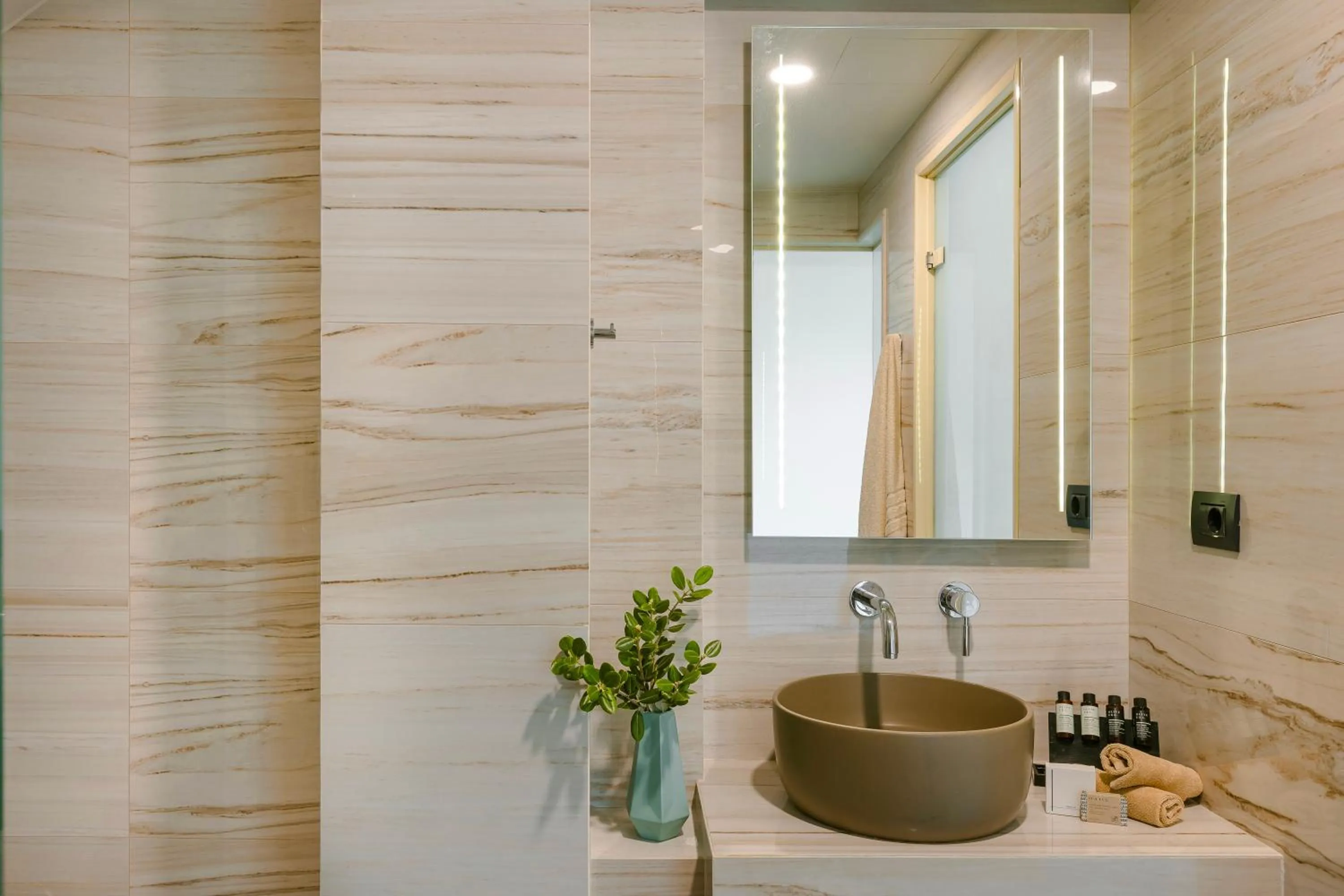 Bathroom in Querini Luxury Suites