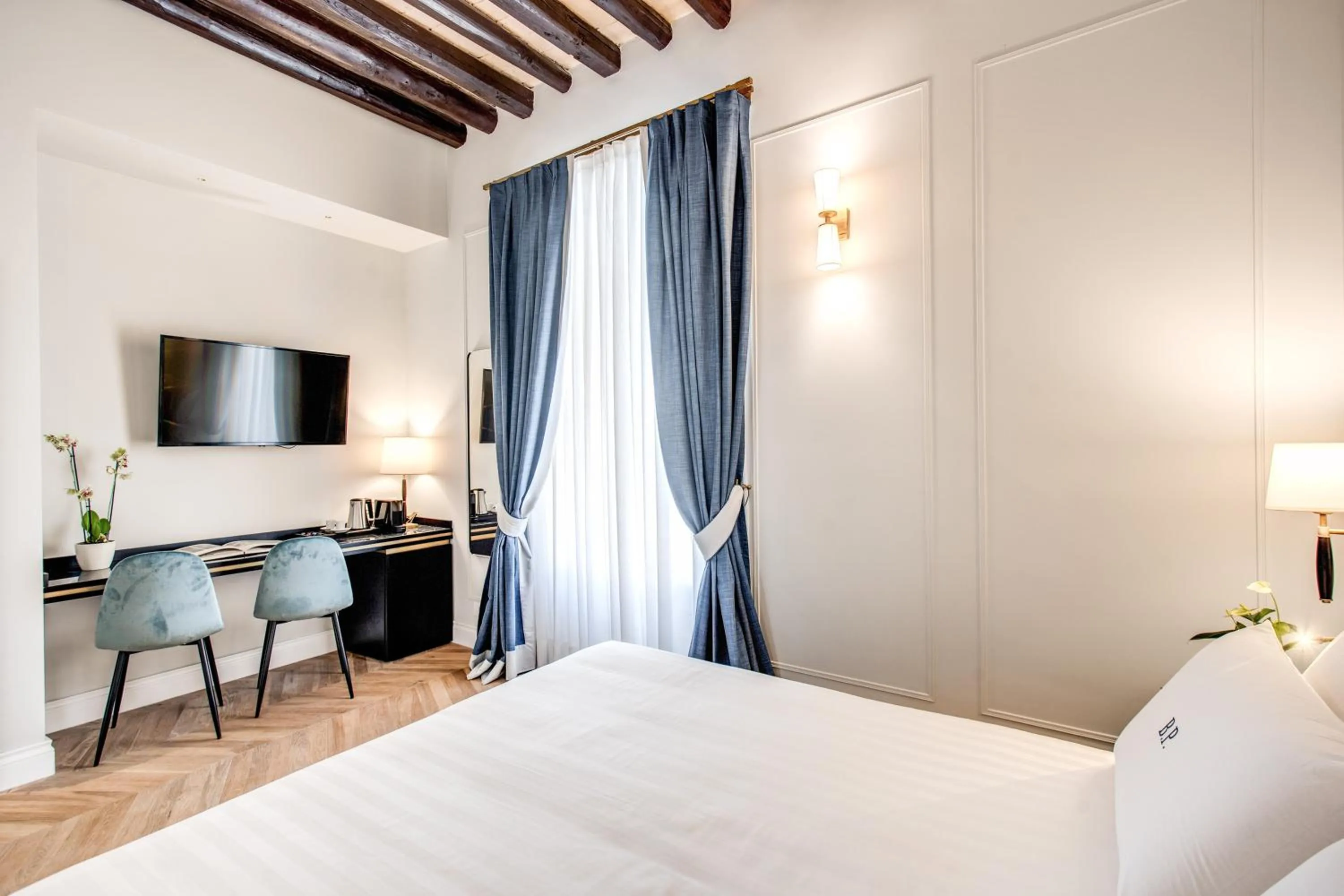 Bedroom, Bed in Babuino Palace&Suites
