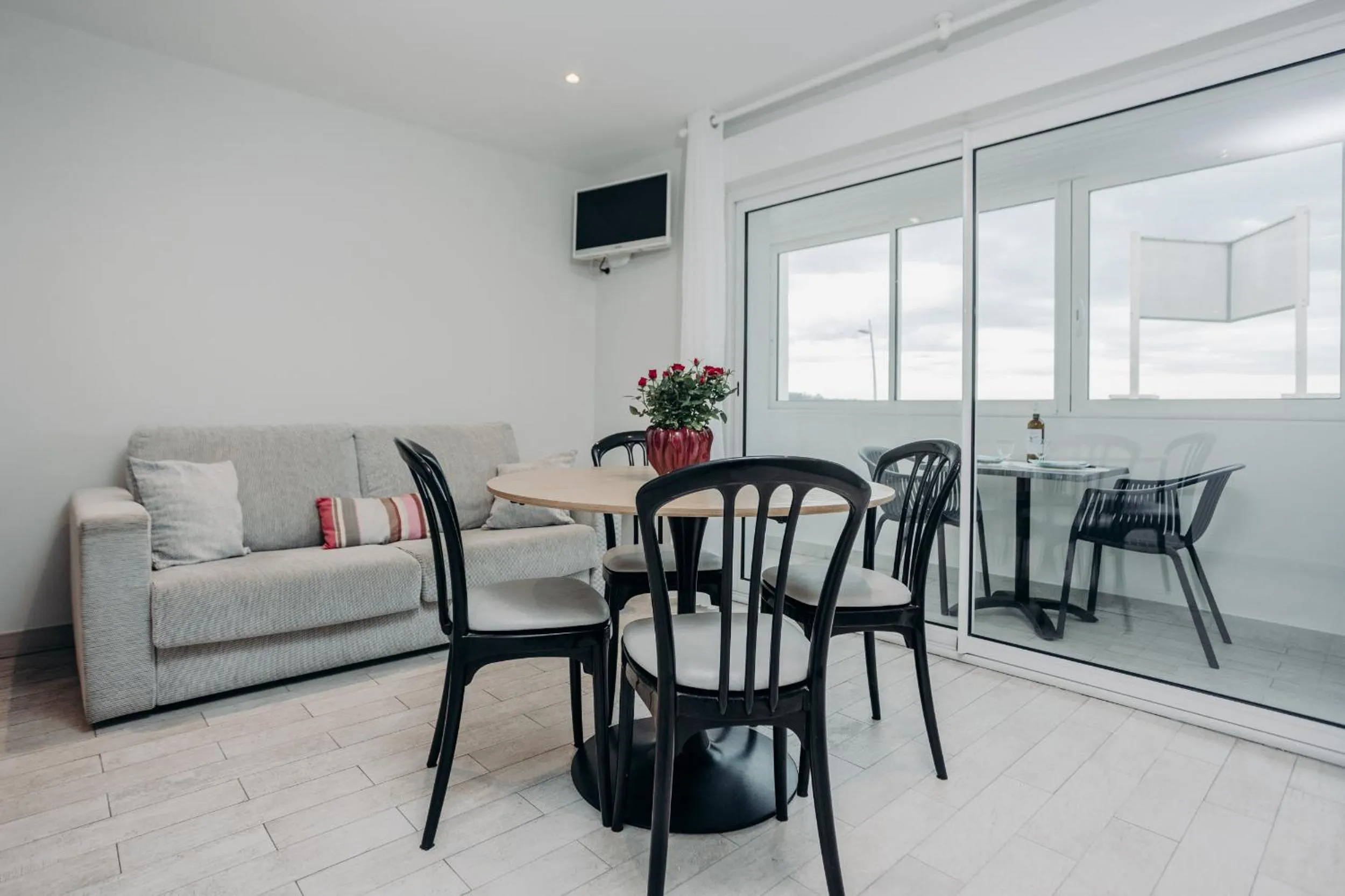 Property building in Hôtel Valencia