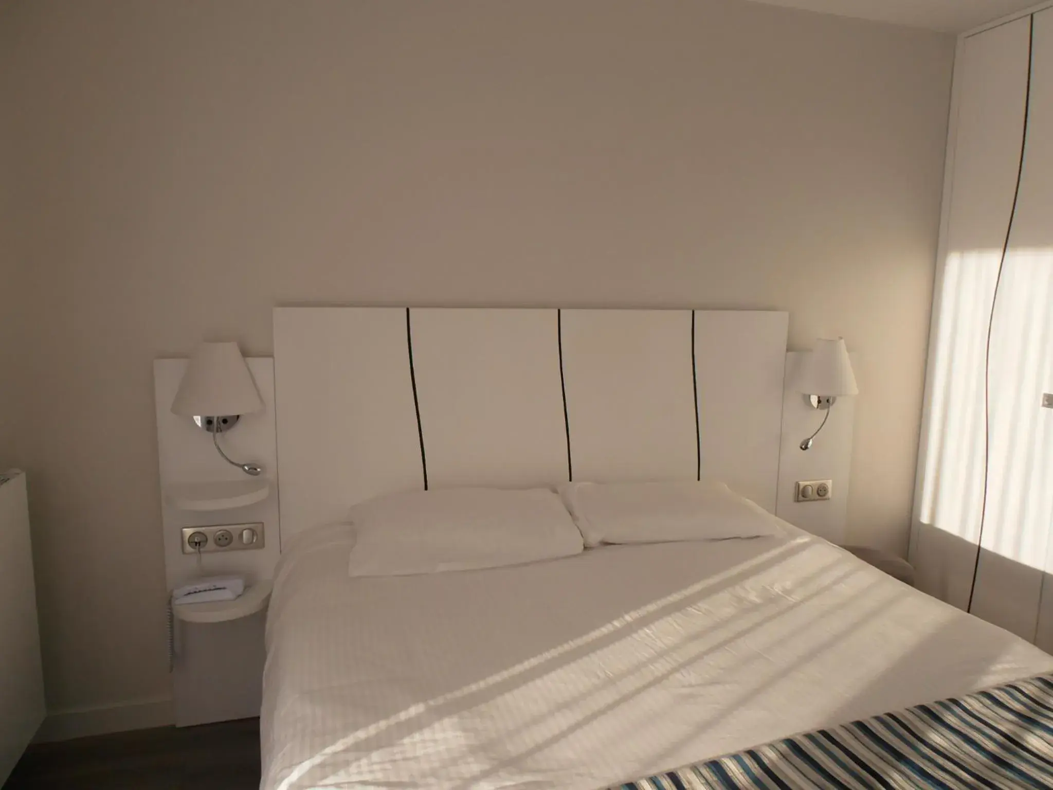 Double Room with Terrace in Hôtel Valencia Double Room with Terrace in Hôtel Valencia