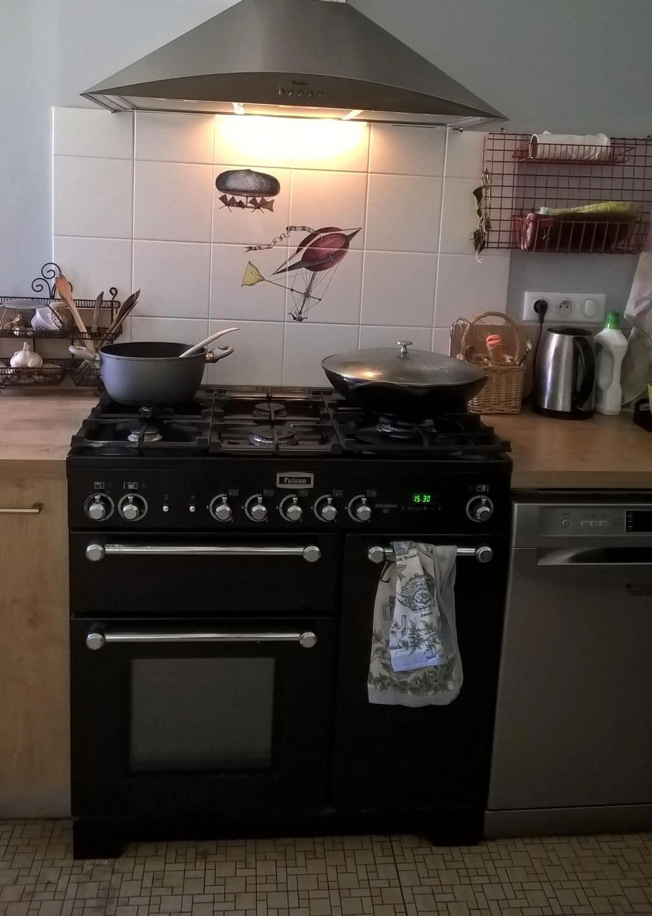 Communal kitchen in La Ferme du Ciel