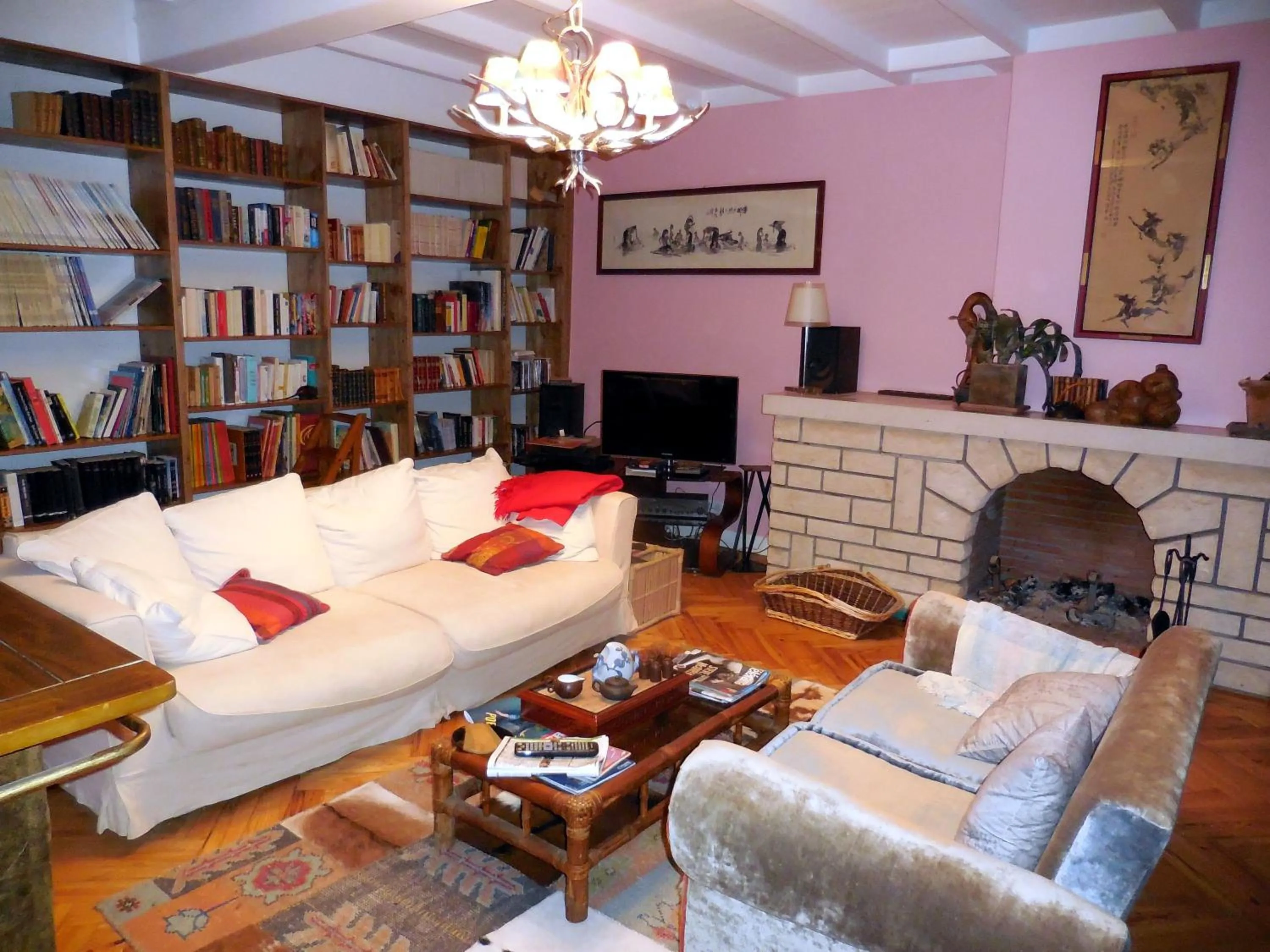 Library in La Ferme du Ciel