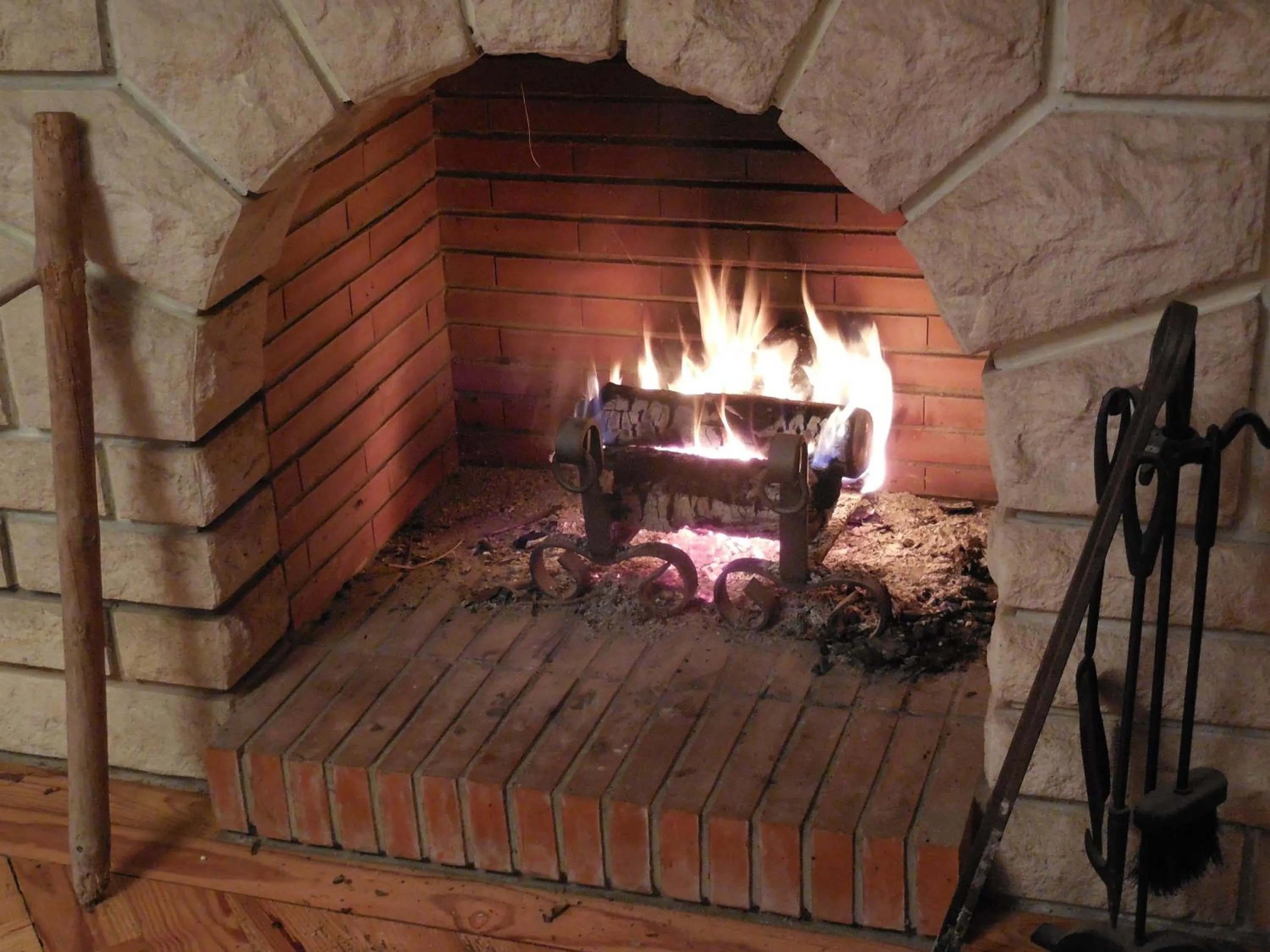 Communal lounge/ TV room in La Ferme du Ciel